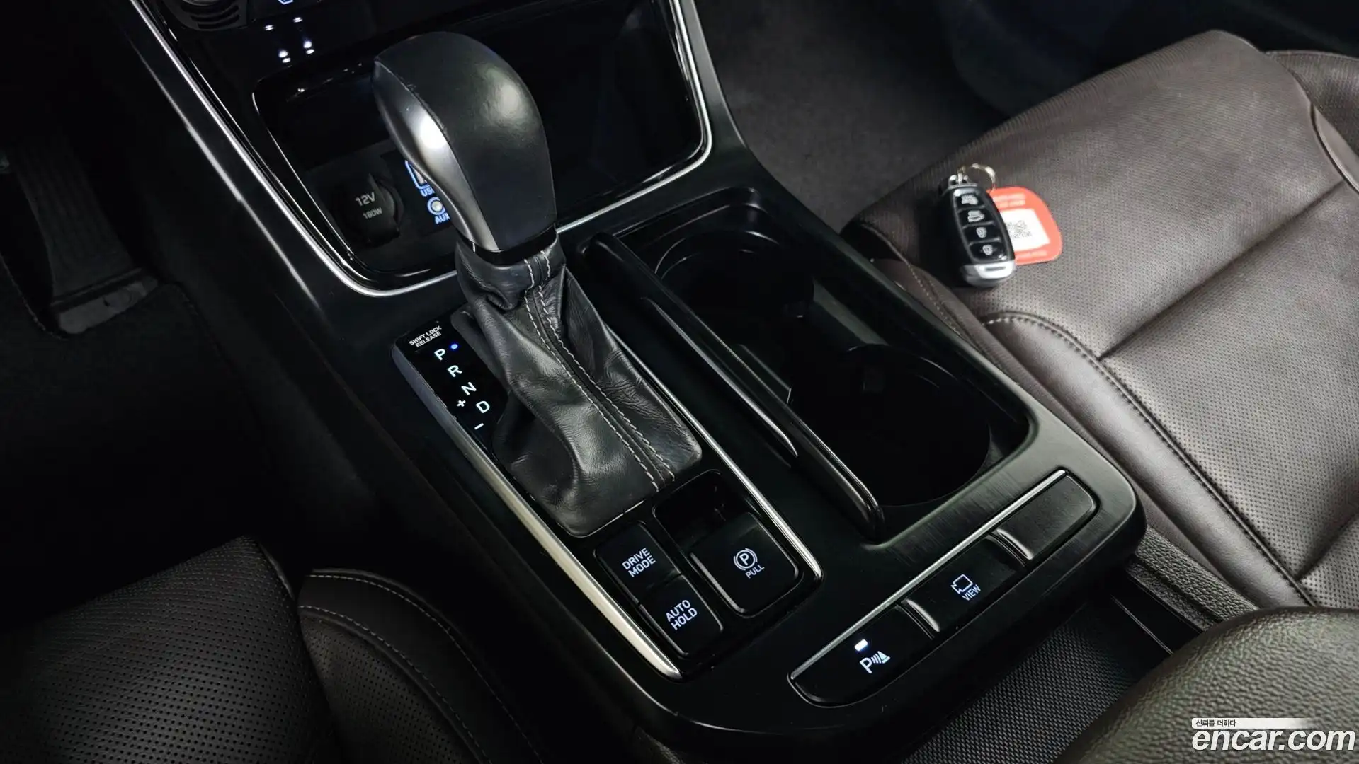 Grandeur Hyundai 2019.2-INNER-009