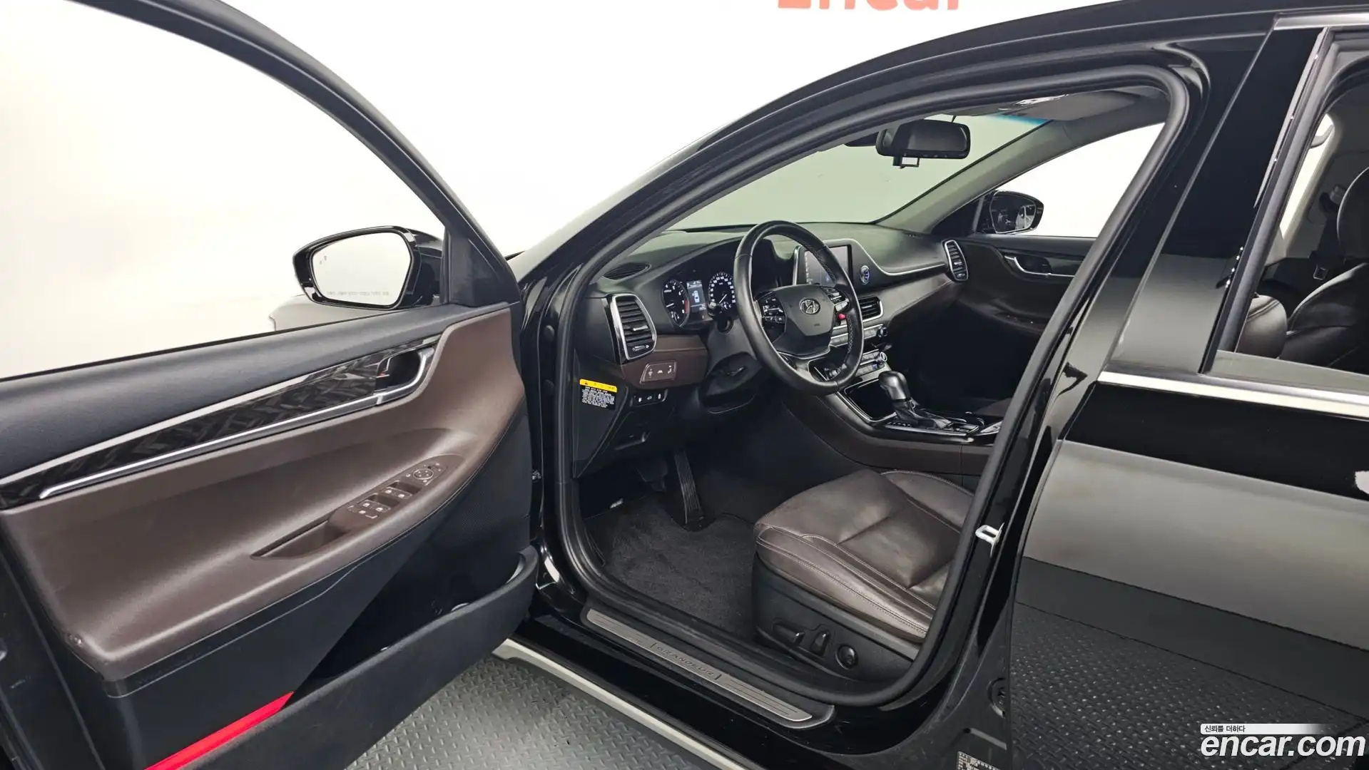 Grandeur Hyundai 2019.2-INNER-010