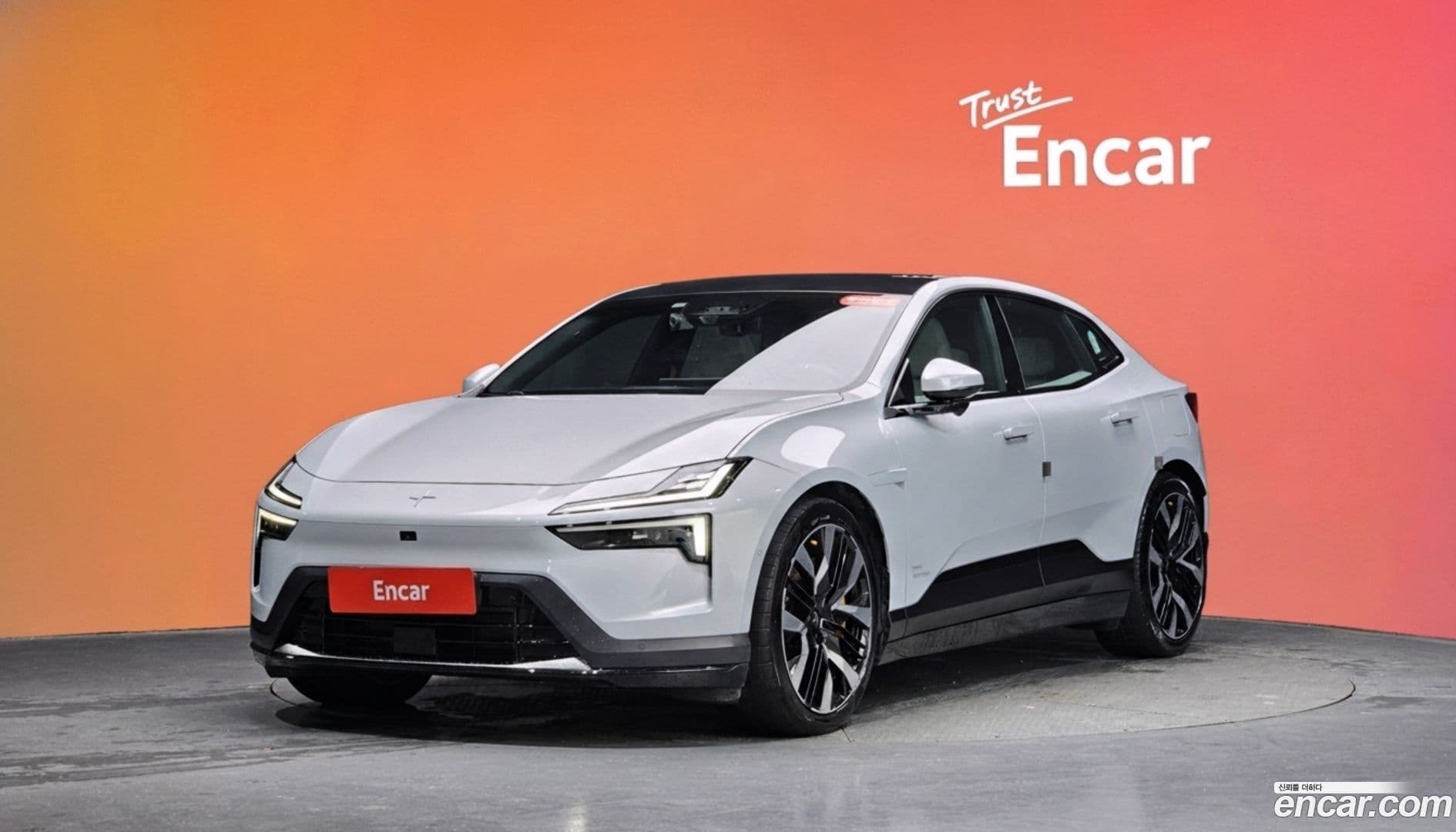 Main__Slider__Photo:Polestar 4 Polestar 2025.5-0