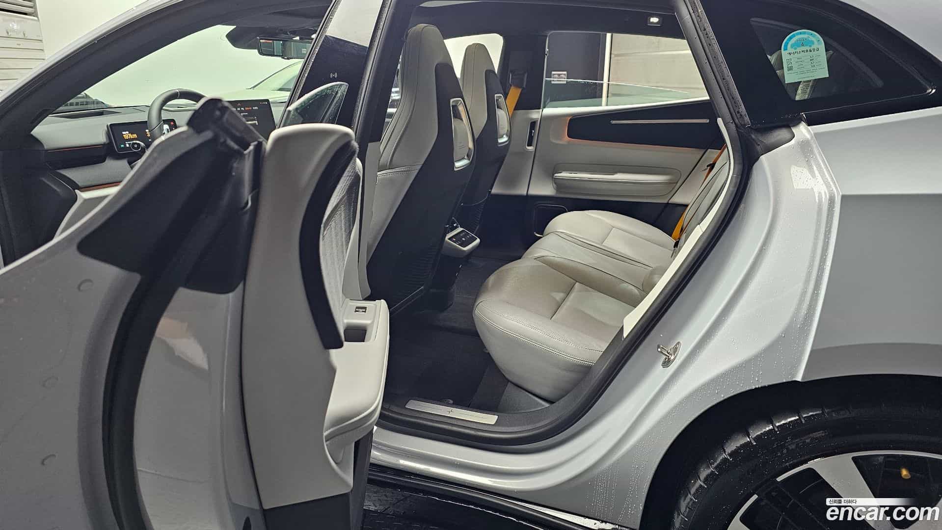 Polestar 4 Polestar 2025.5-INNER-036