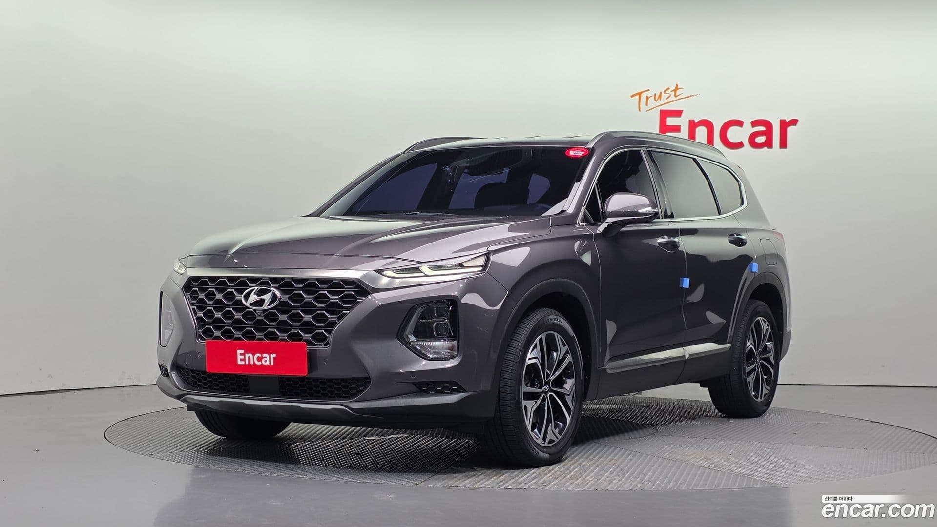 Main__Slider__Photo:Santafe Hyundai 2018.2-0
