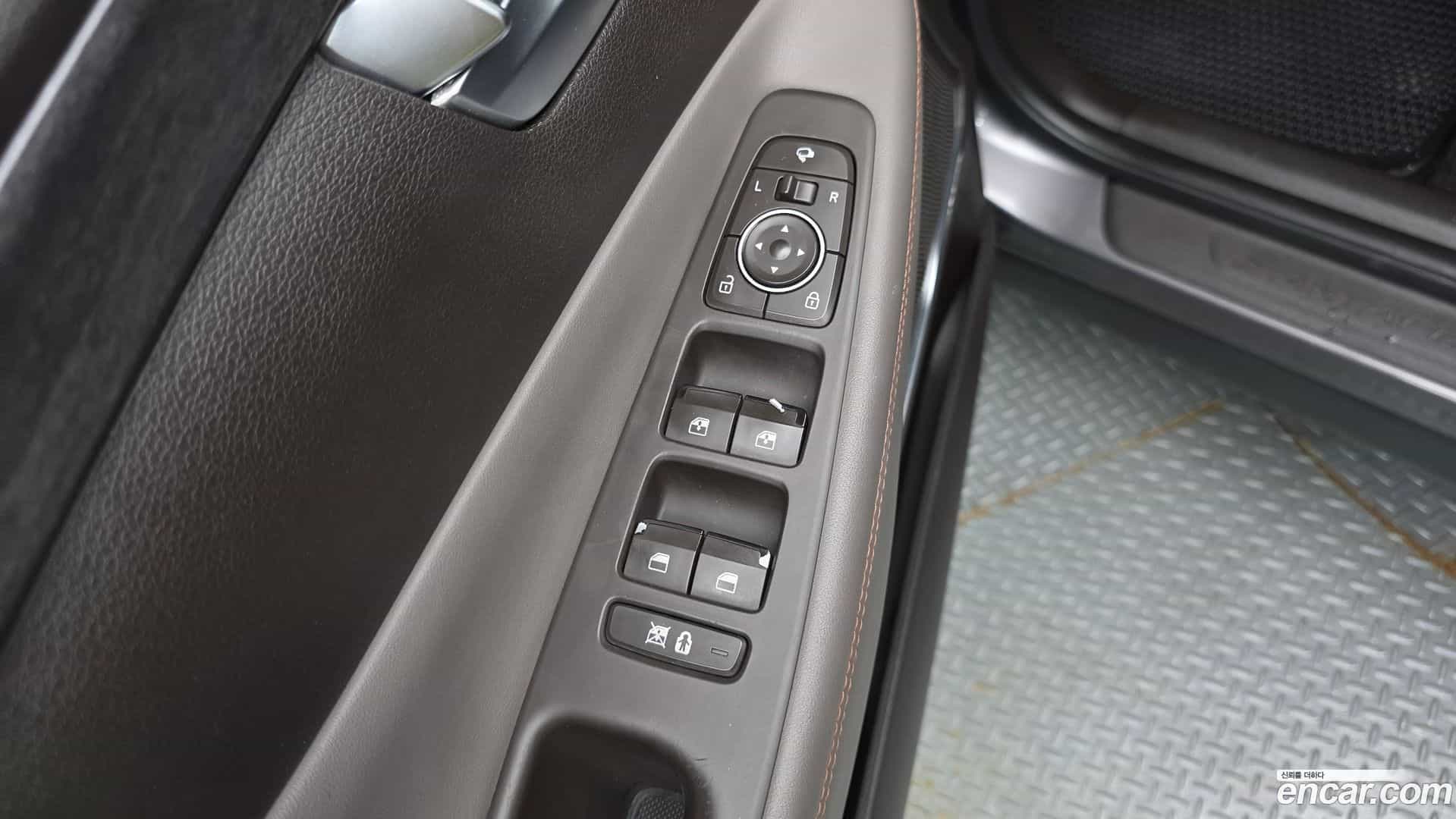 Santafe Hyundai 2018.2-OPTION-015