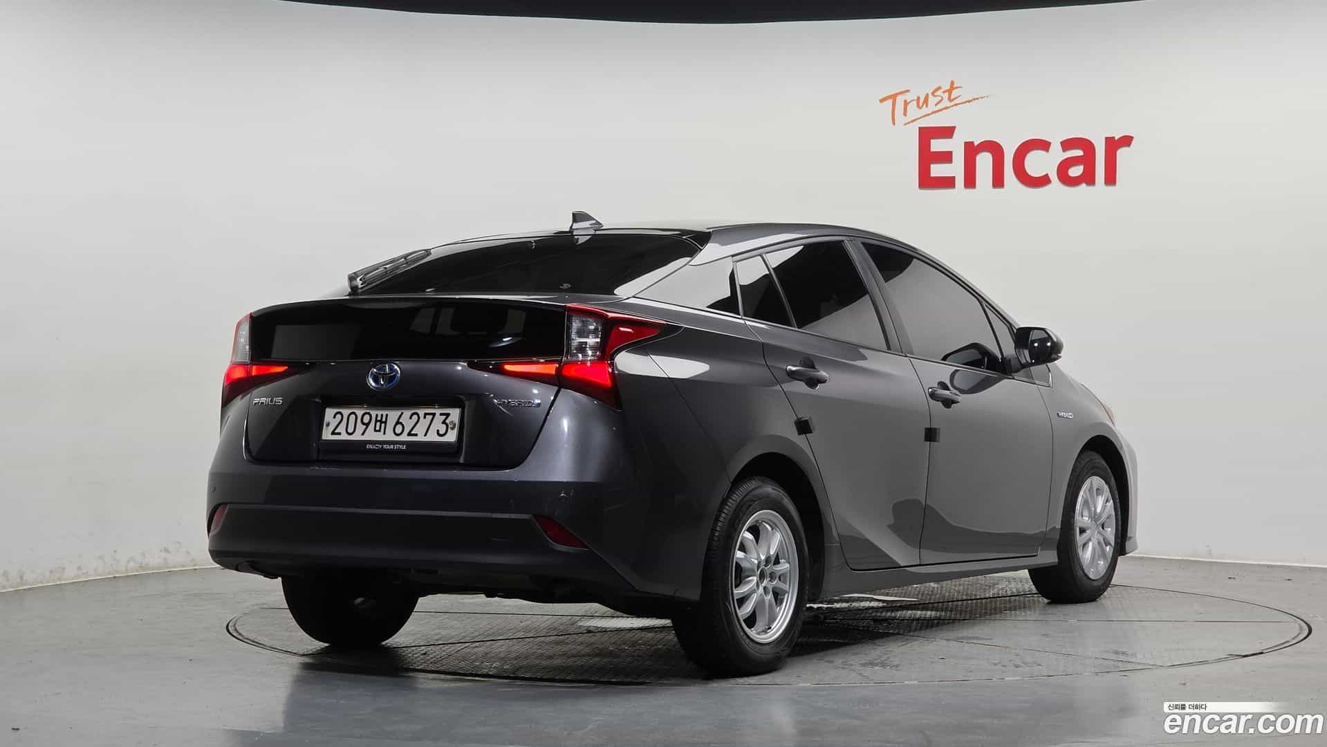 Prius Toyota 2021.7-OUTER-002