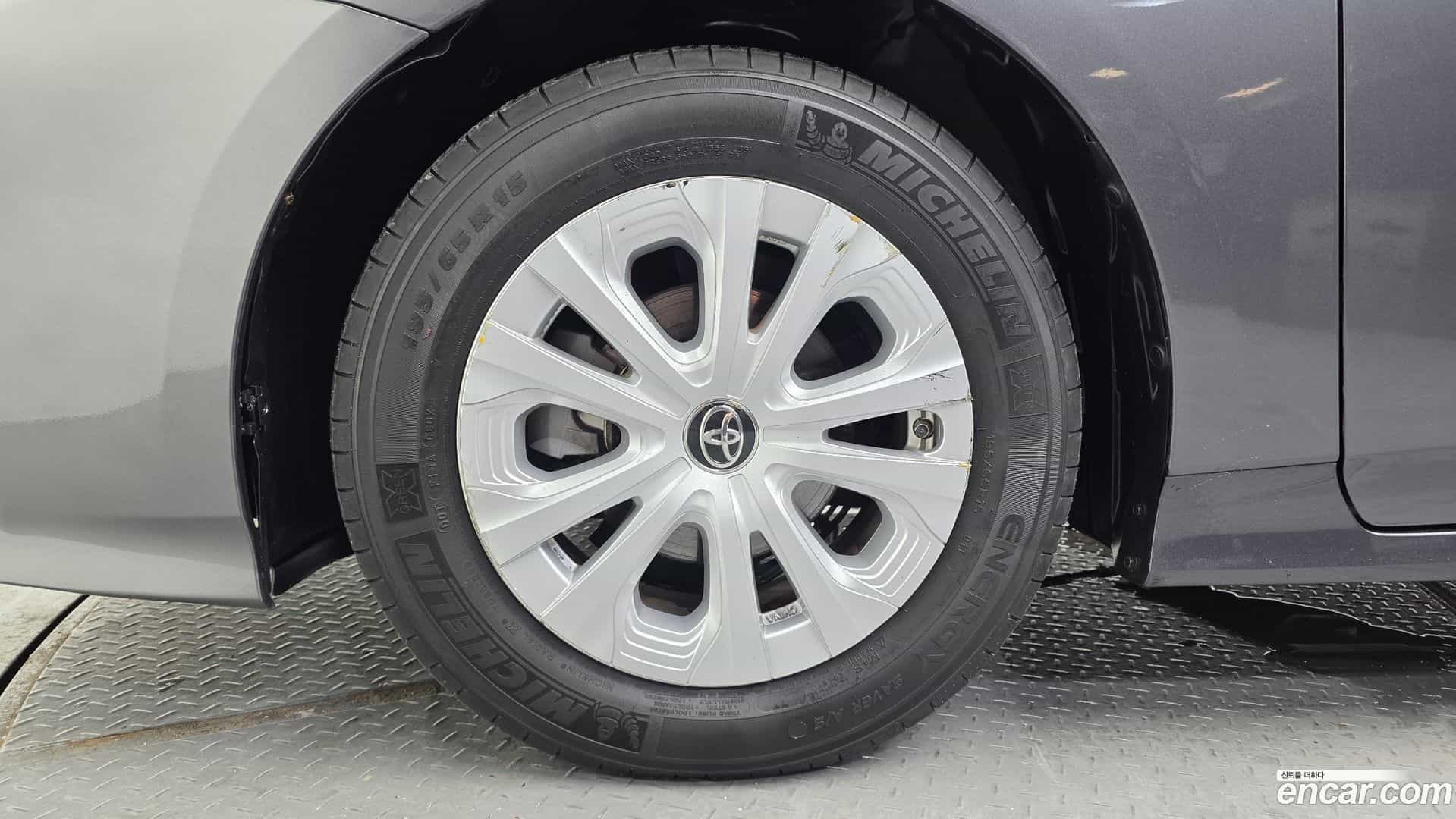 Prius Toyota 2021.7-OUTER-005