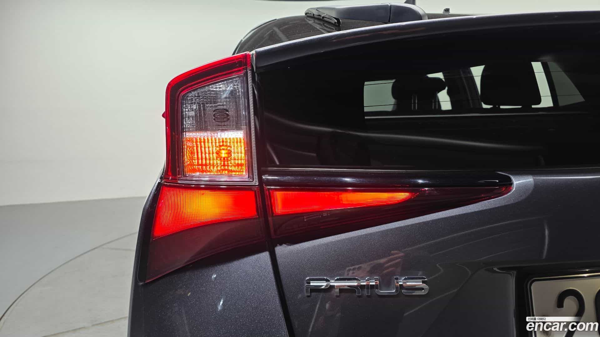 Prius Toyota 2021.7-OUTER-033