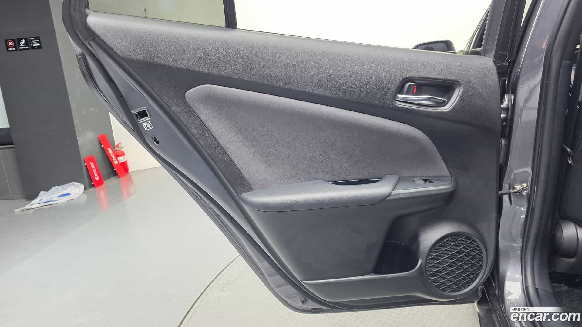 Prius Toyota 2021.7-INNER-035
