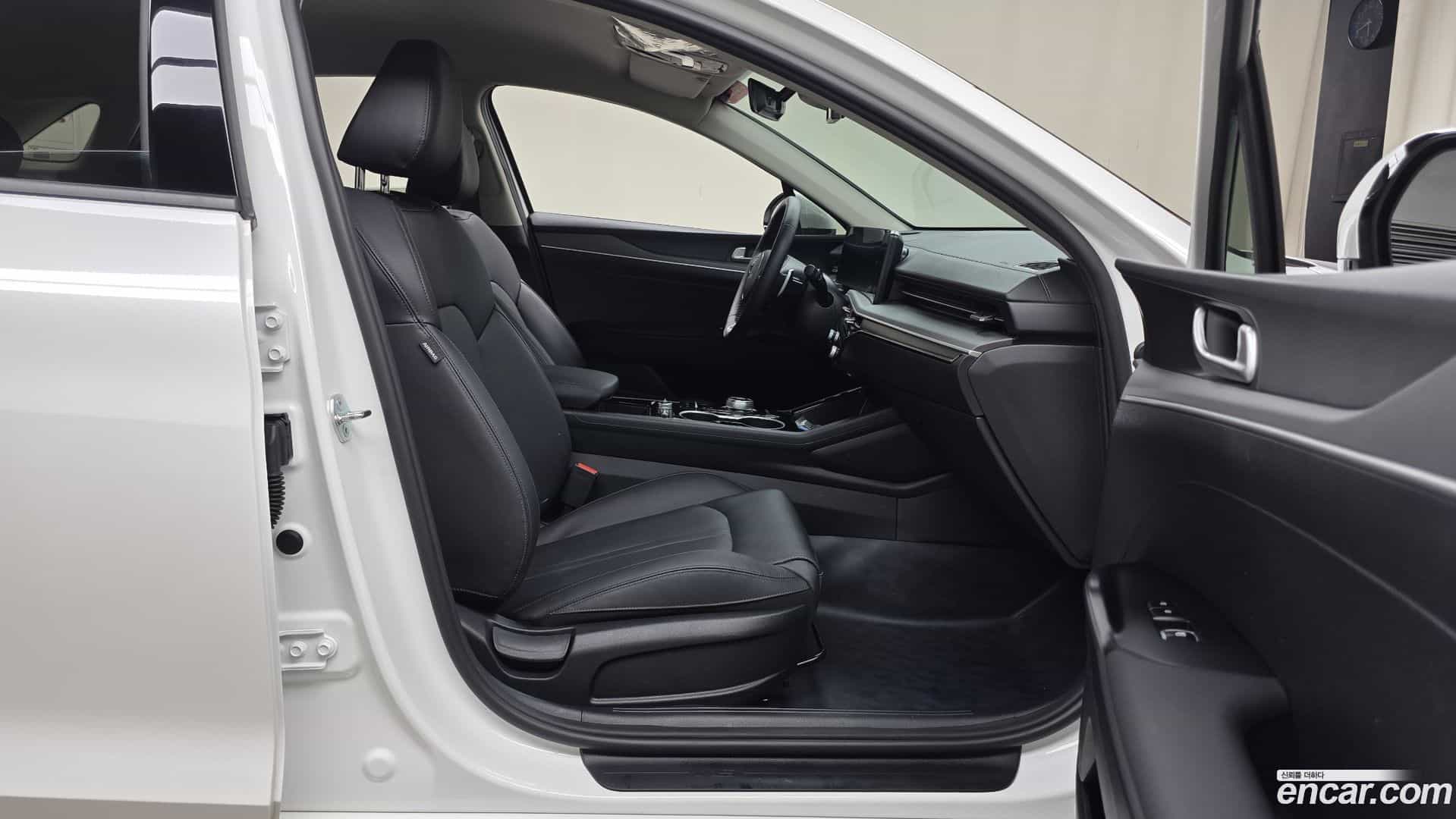 K5 Kia 2025.1-INNER-036
