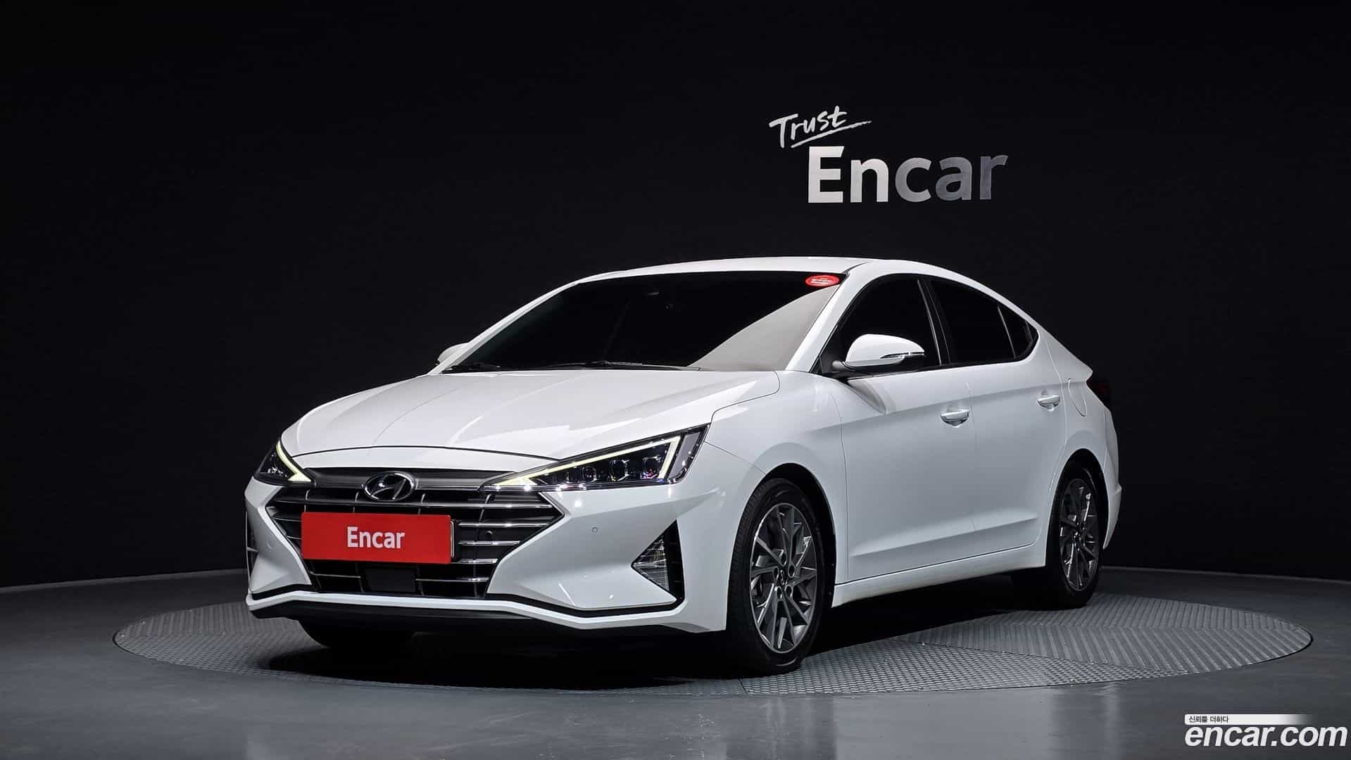 AVANTE Hyundai 2019.6-OUTER-001