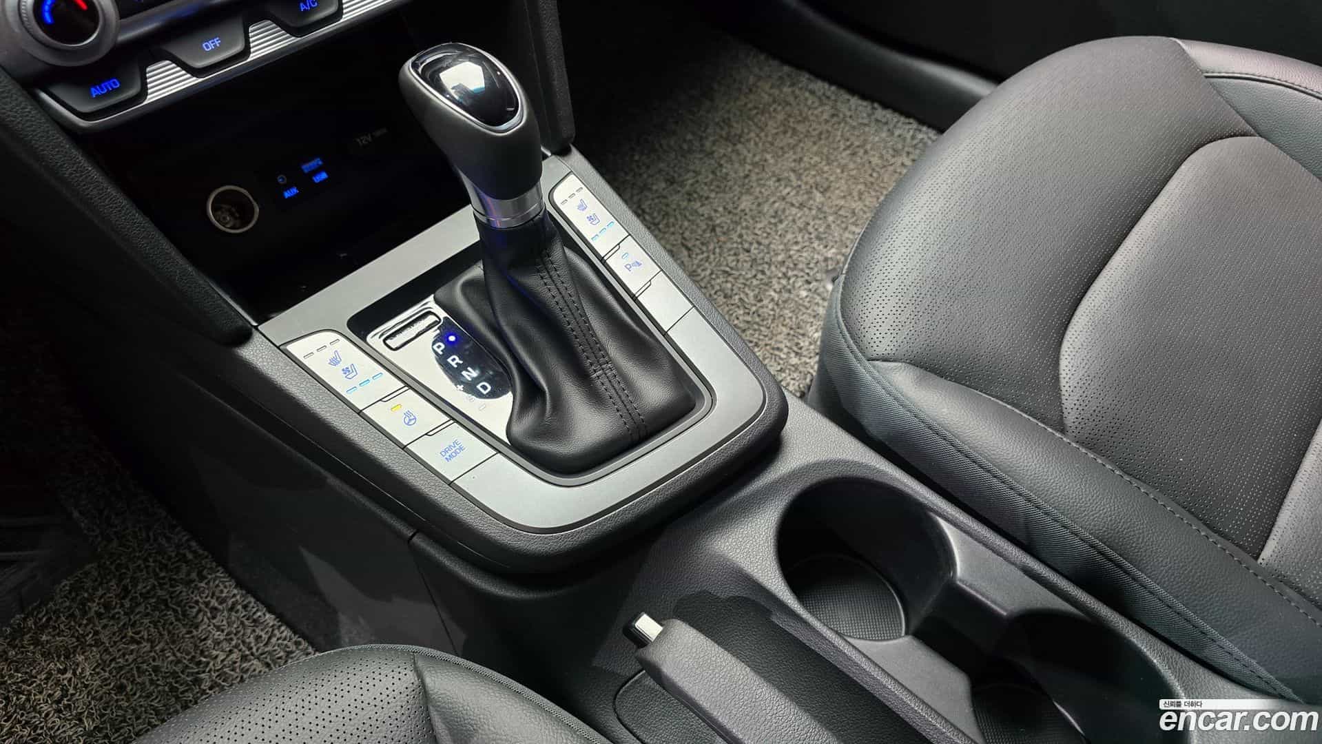 AVANTE Hyundai 2019.6-INNER-009