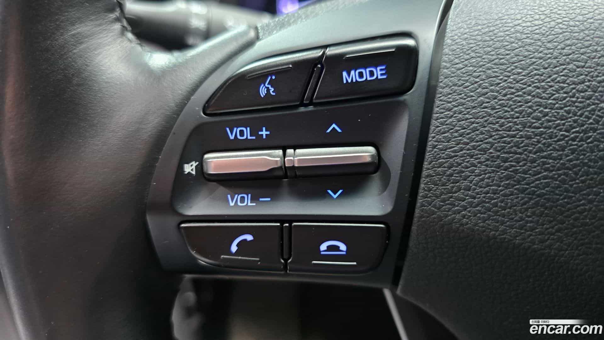 AVANTE Hyundai 2019.6-OPTION-020