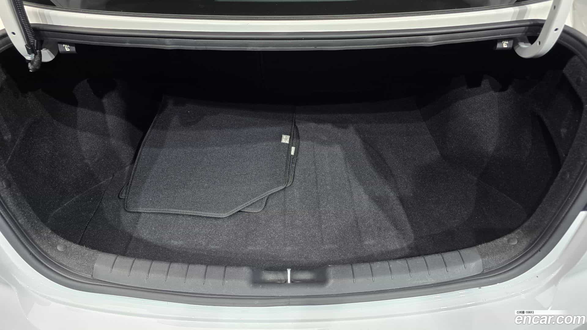 AVANTE Hyundai 2019.6-OPTION-043