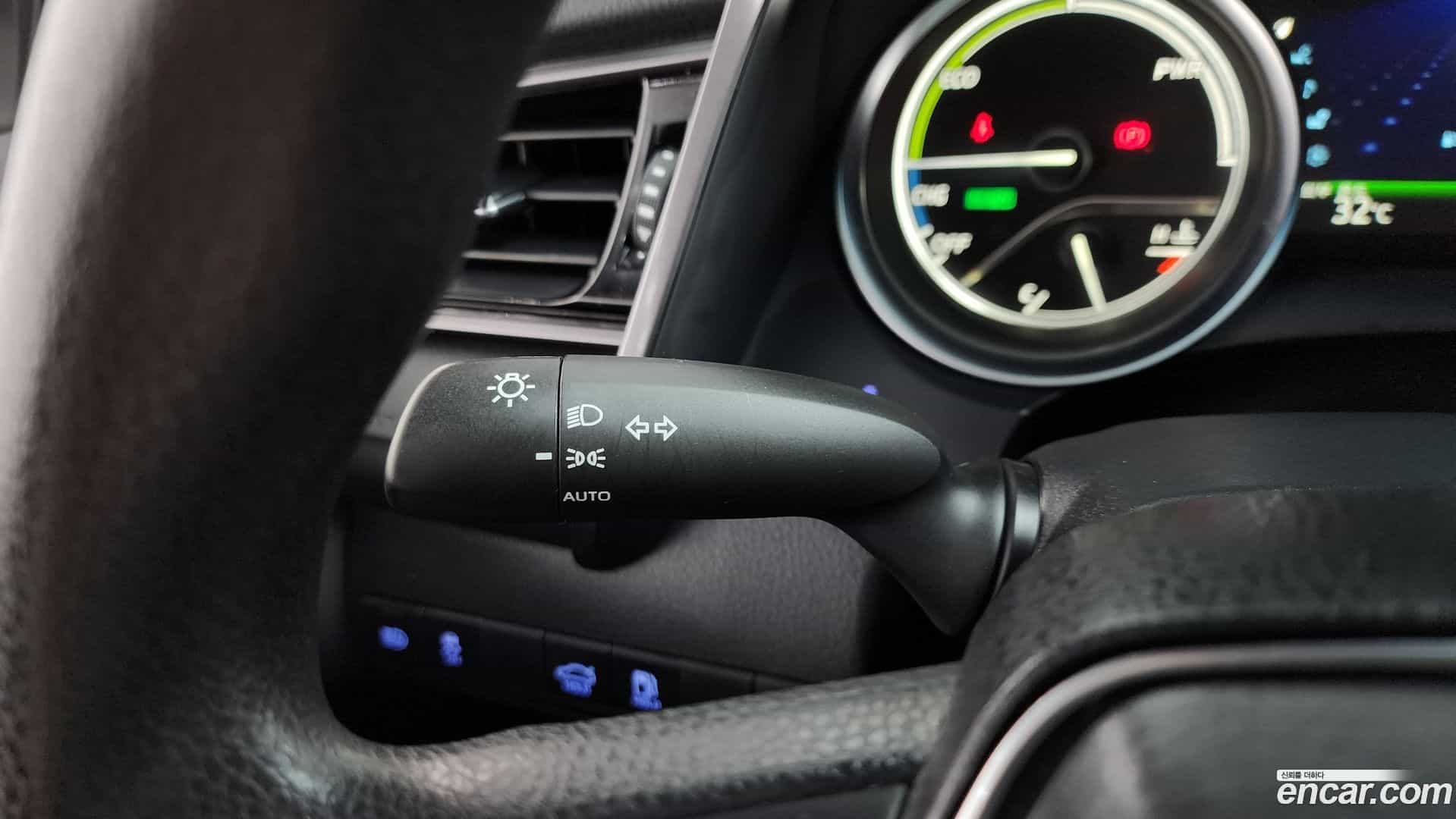 Camry Toyota 2023.9-OPTION-019