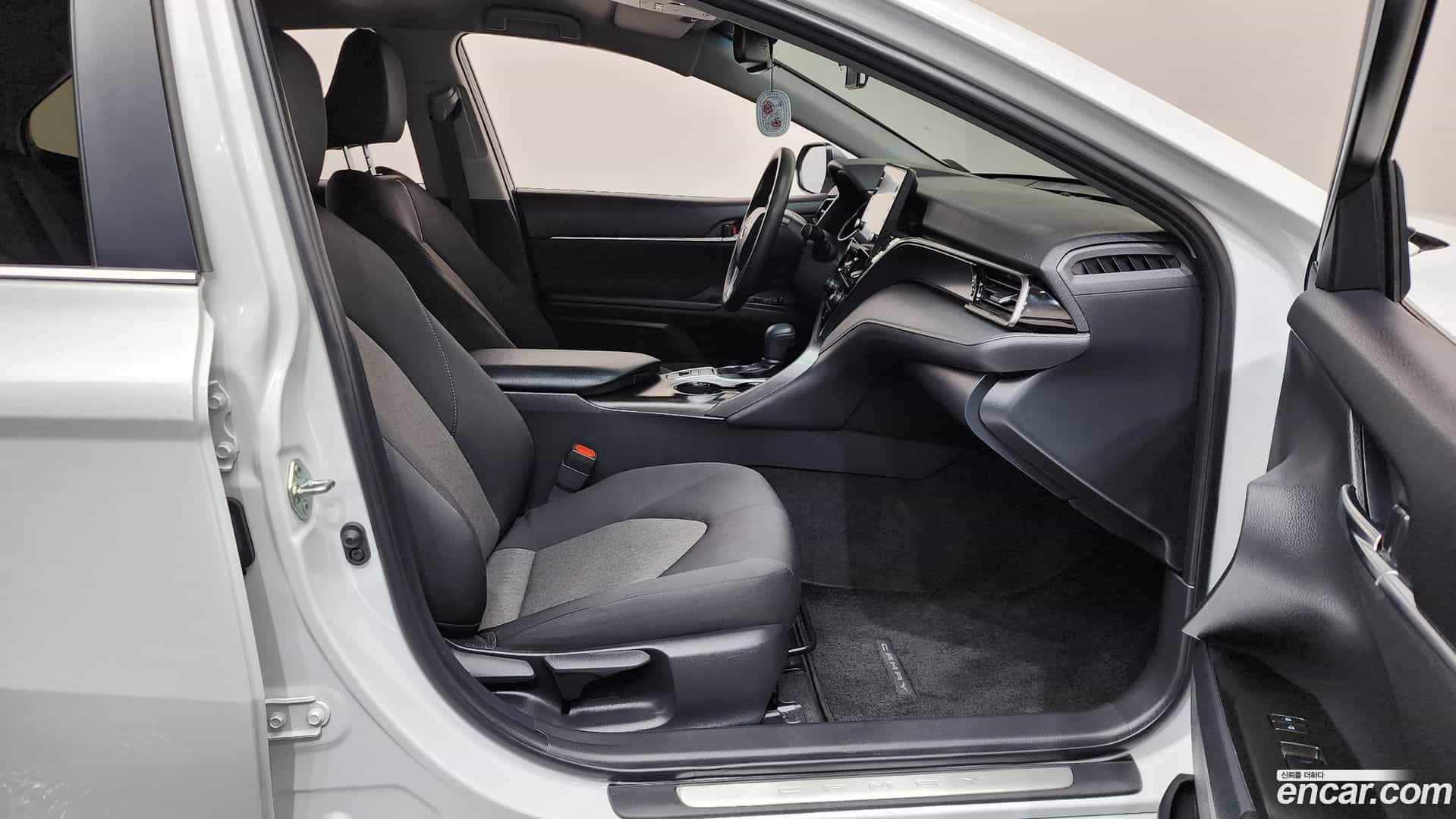 Camry Toyota 2023.9-INNER-036