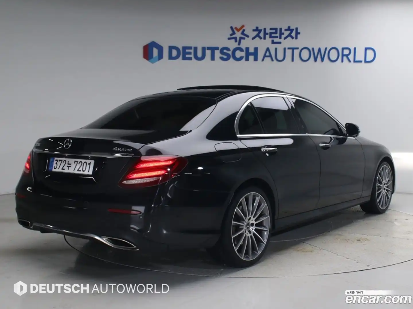 E-Class Mercedes-Benz 2019.9-OUTER-002