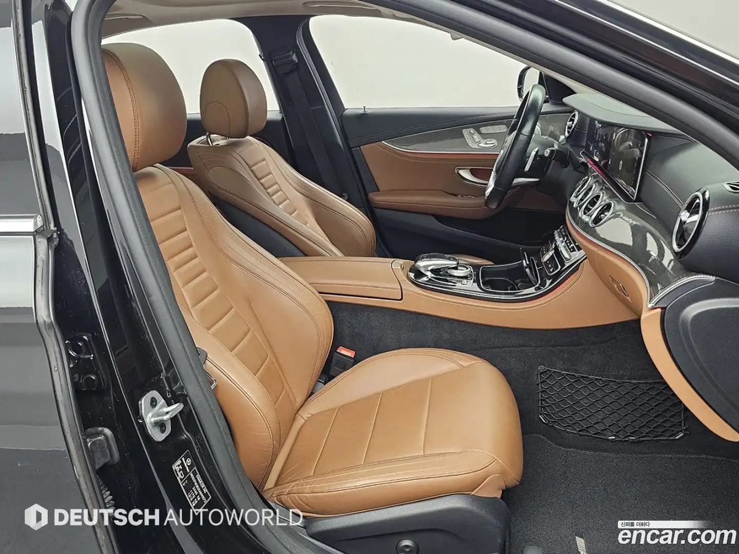 E-Class Mercedes-Benz 2019.9-INNER-010