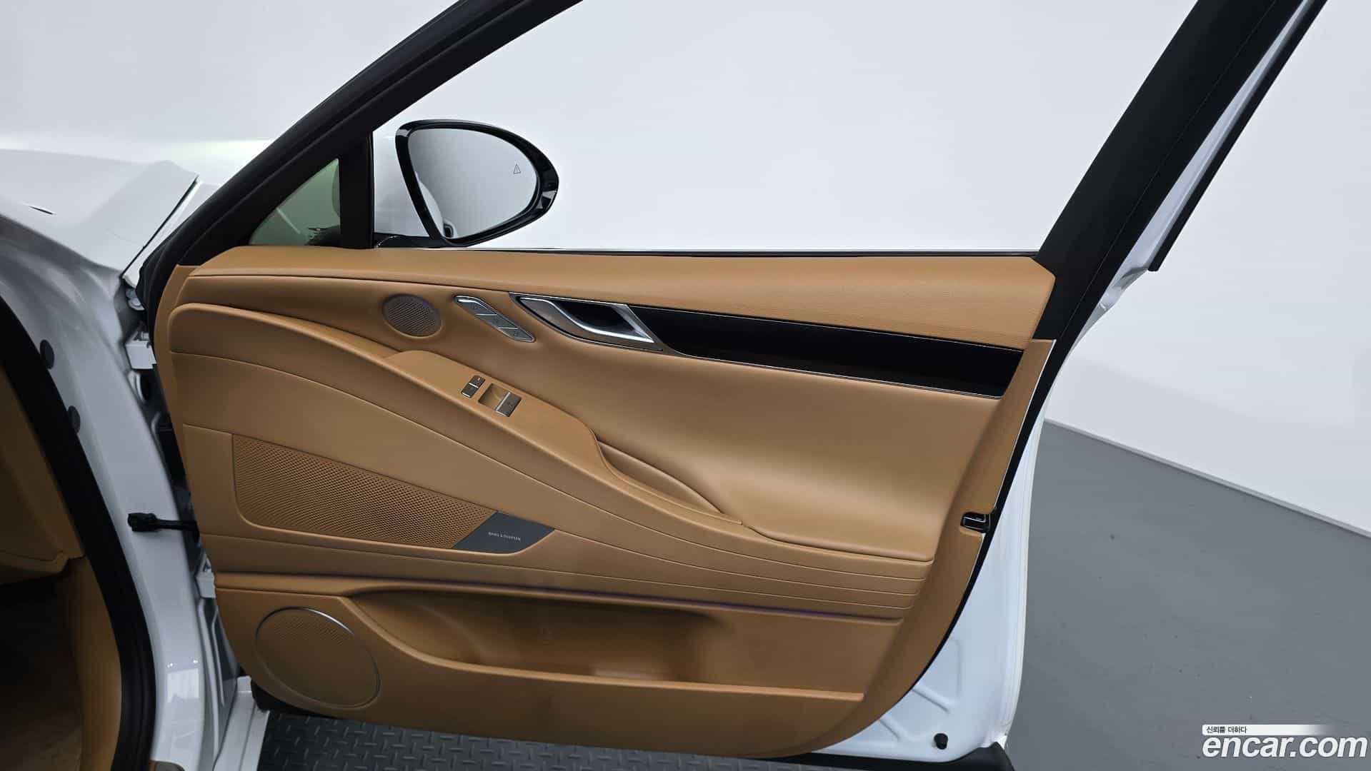 G80 Genesis 2024.1-INNER-034