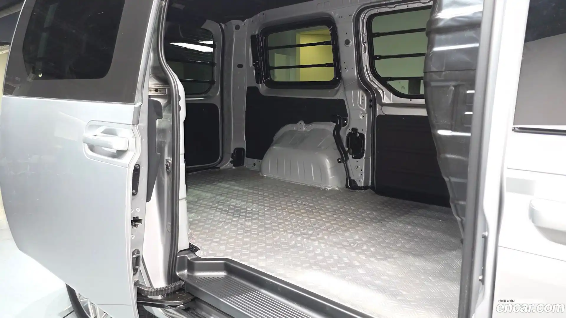 Staria Hyundai 2025.5-OPTION-015