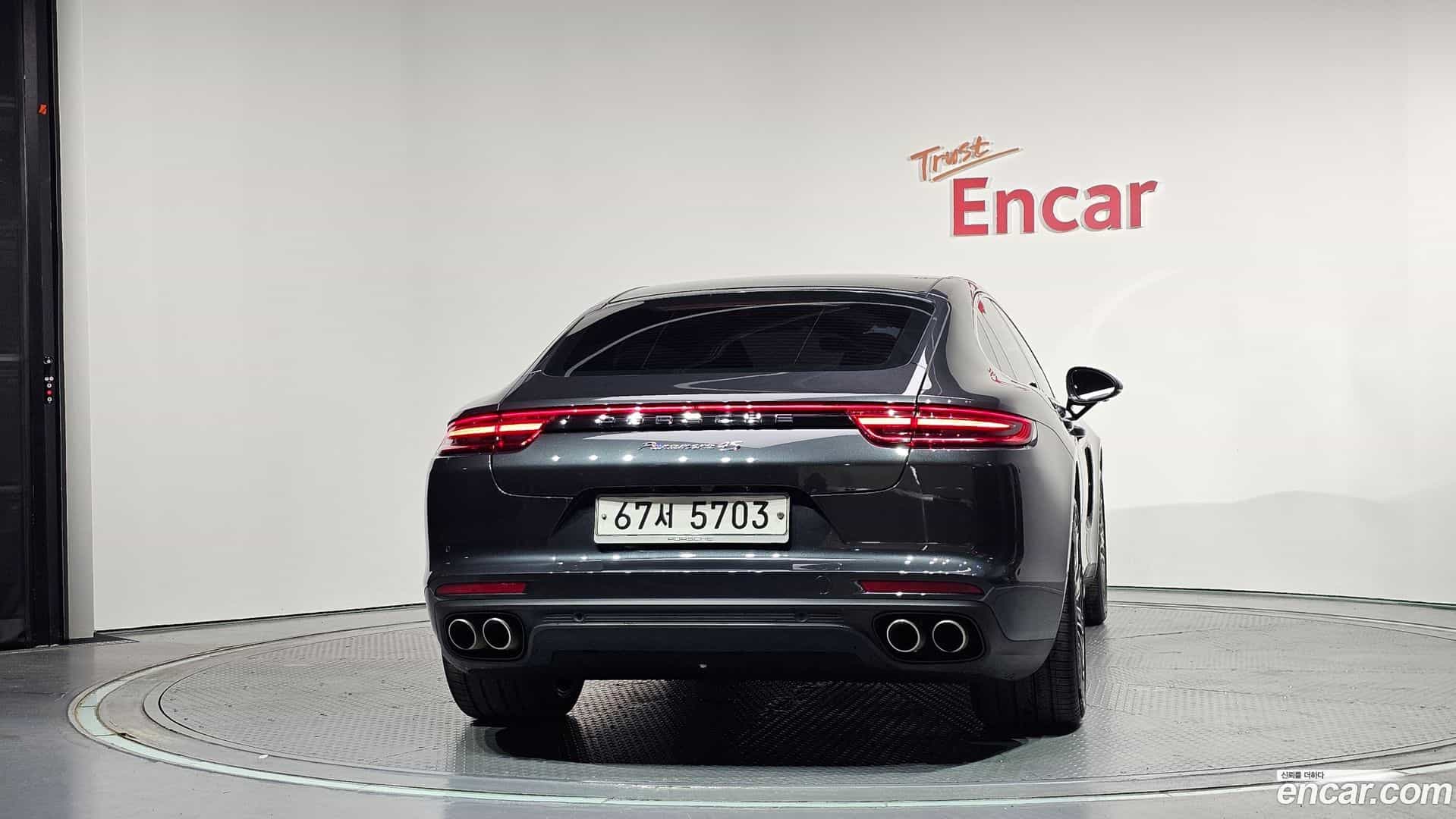 Panamera Porsche 2018.2-OUTER-004