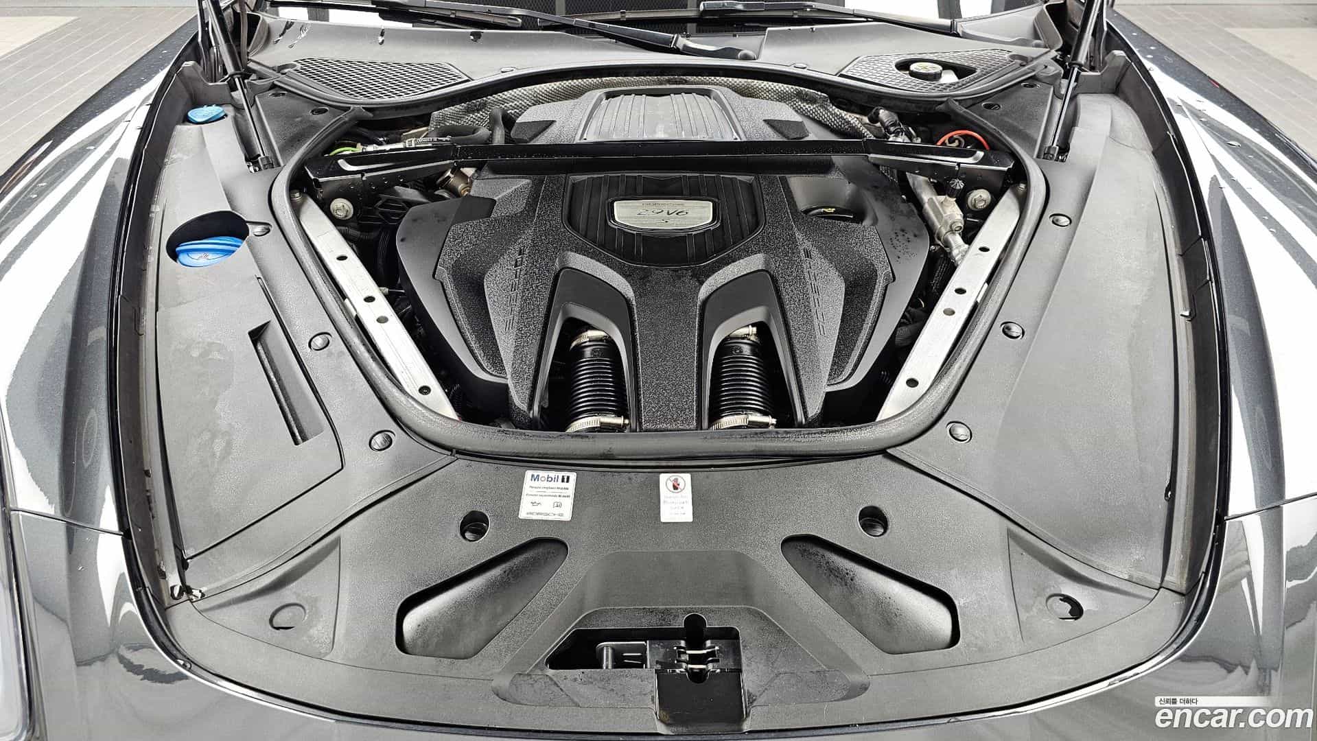 Panamera Porsche 2018.2-OUTER-006