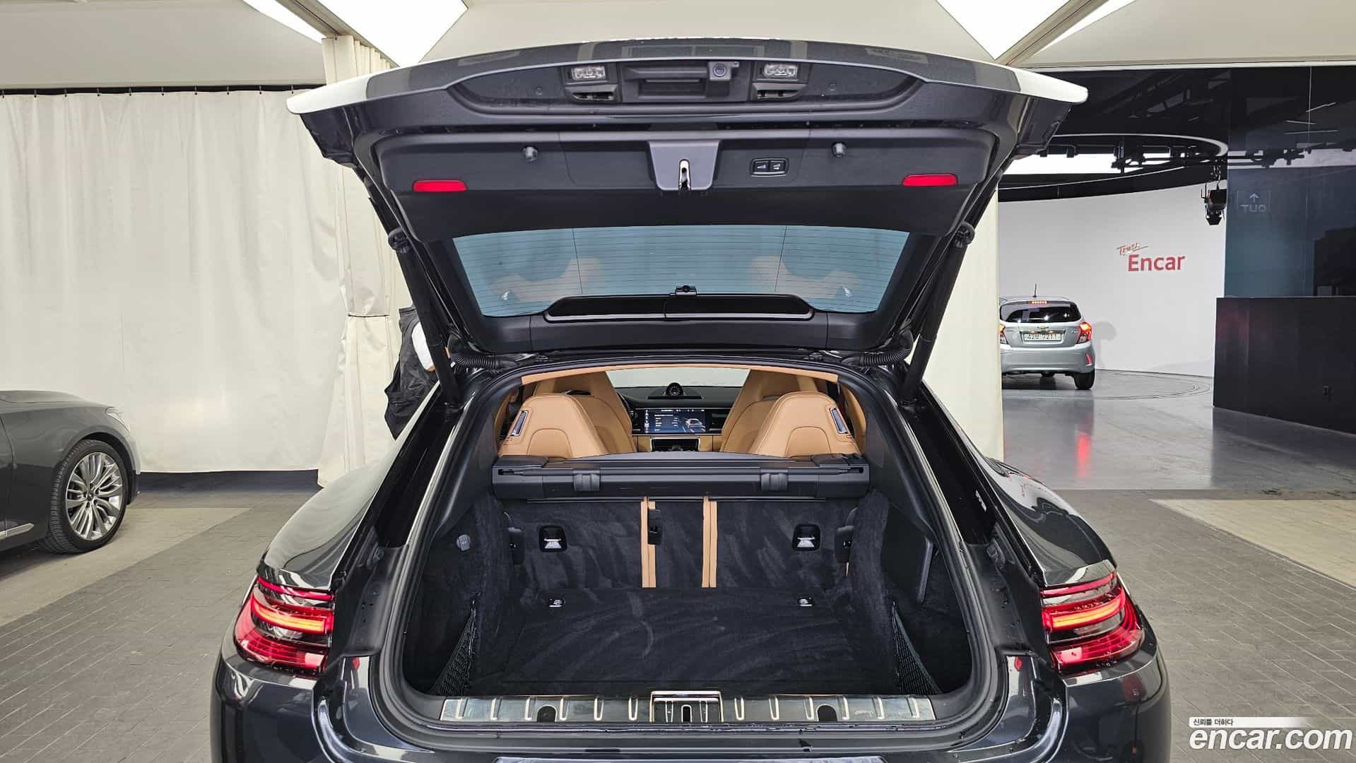 Panamera Porsche 2018.2-OPTION-024