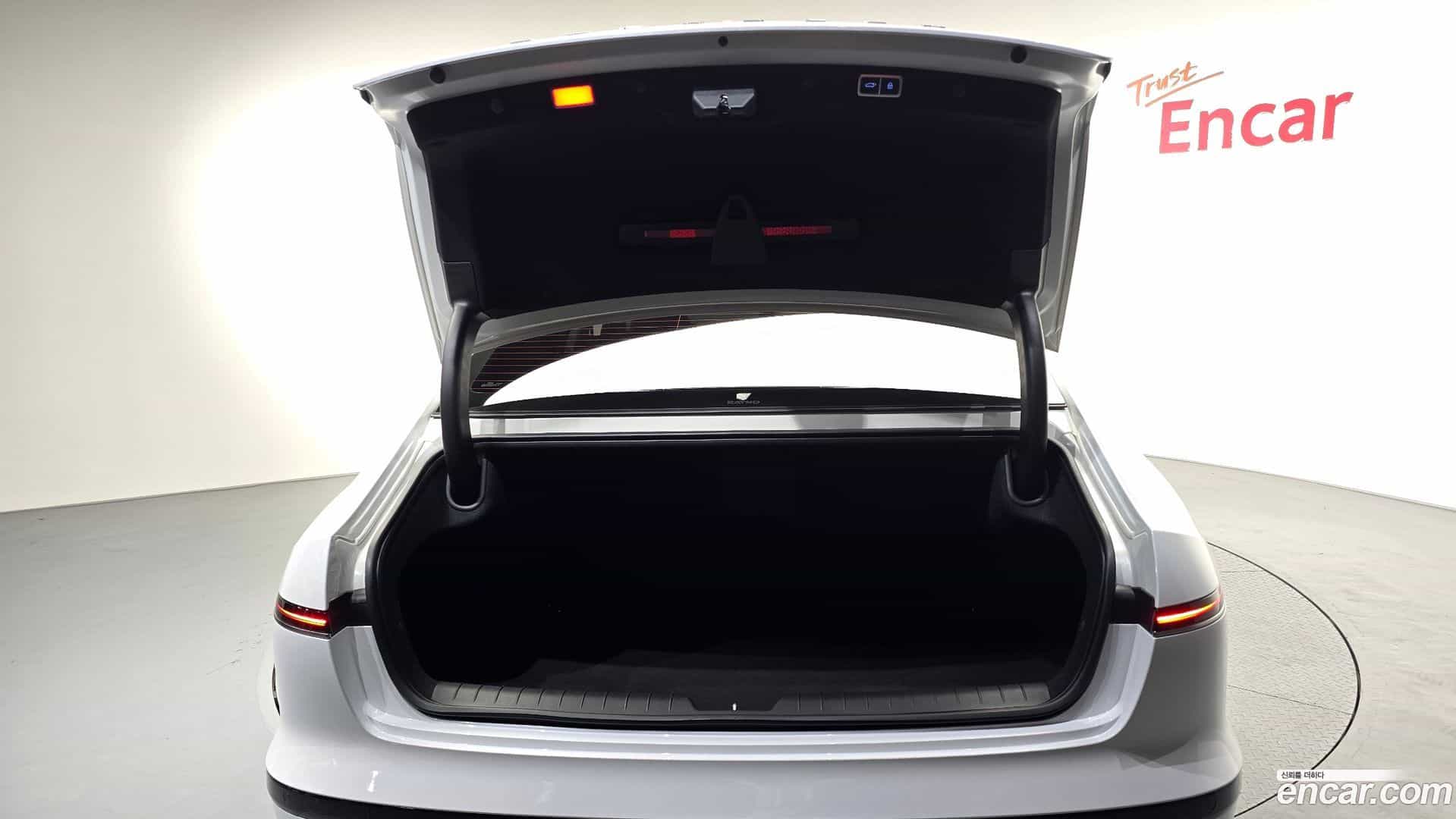 Grandeur Hyundai 2025.6-OPTION-021