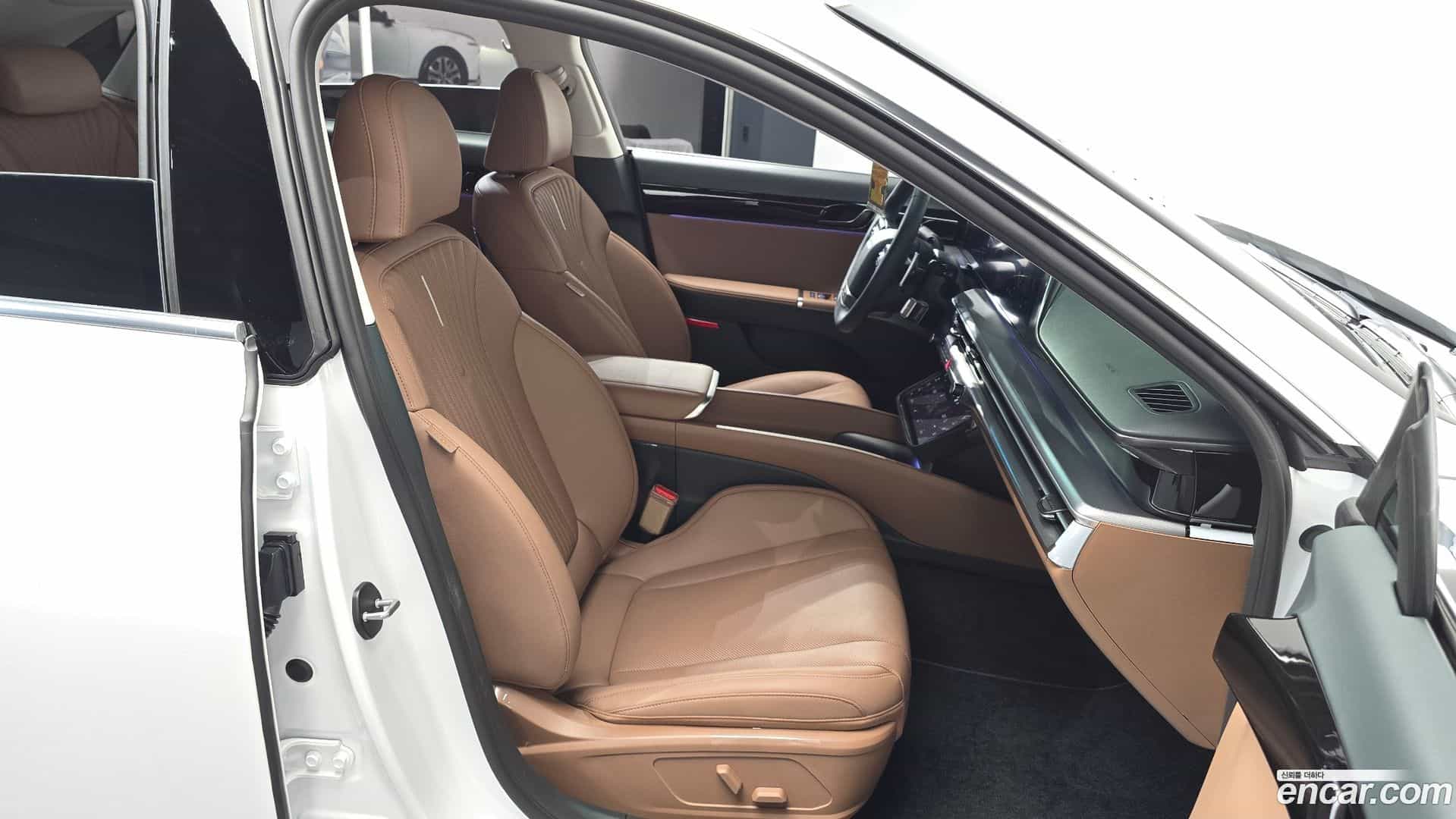 Grandeur Hyundai 2025.6-INNER-036