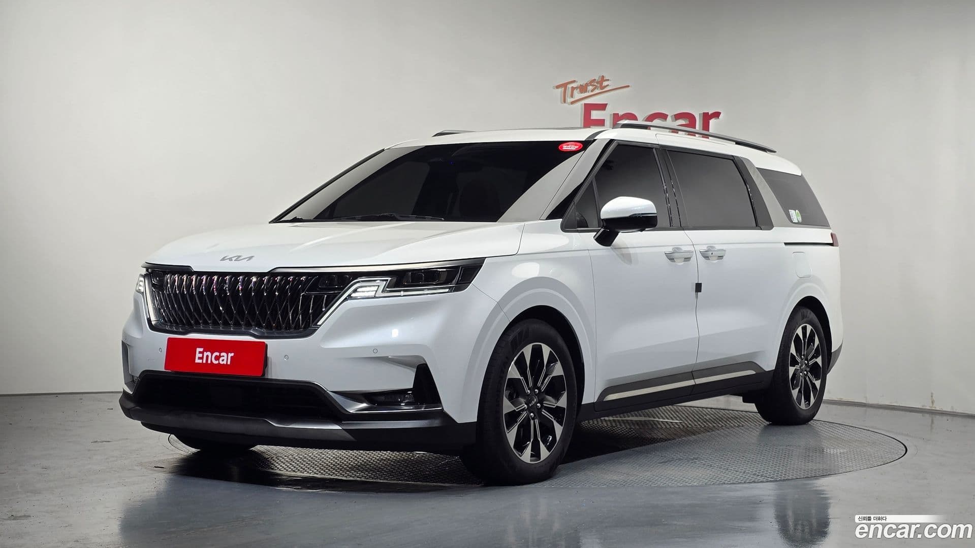 Main__Slider__Photo:Canival Kia 2023.7-0