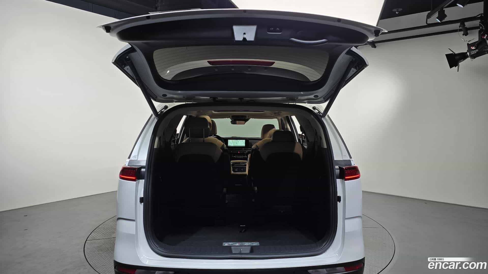 Canival Kia 2023.7-OPTION-024