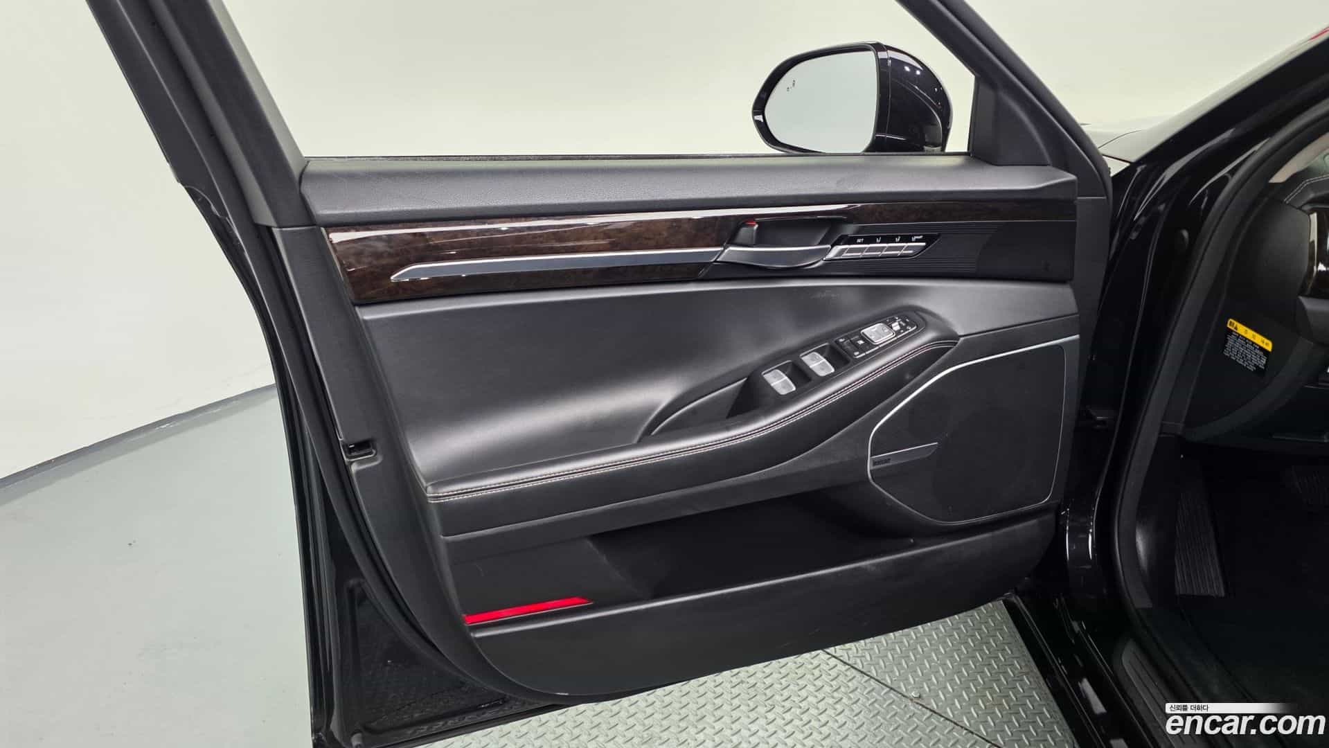 G90 Genesis 2019.4-INNER-034