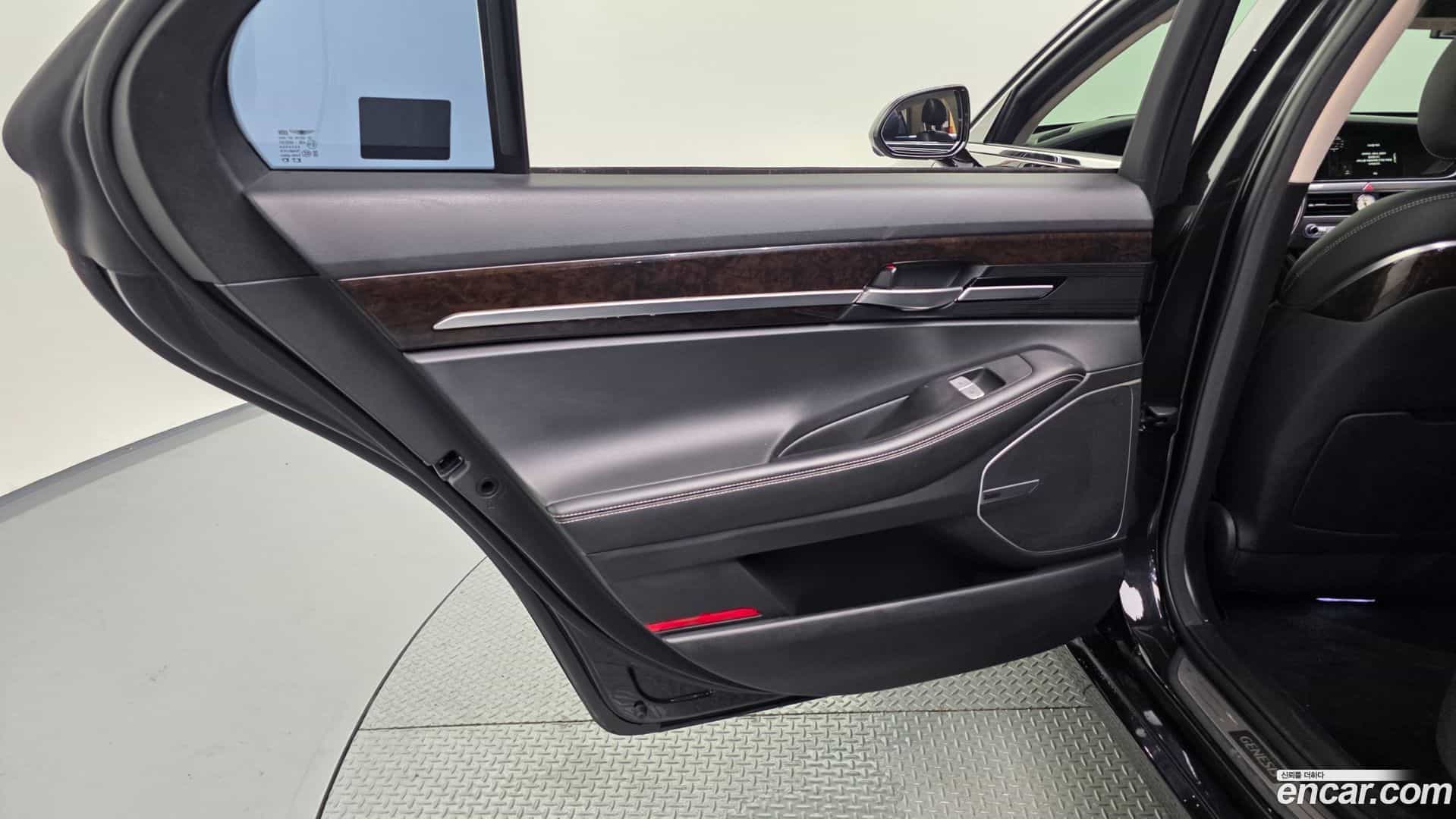 G90 Genesis 2019.4-INNER-035