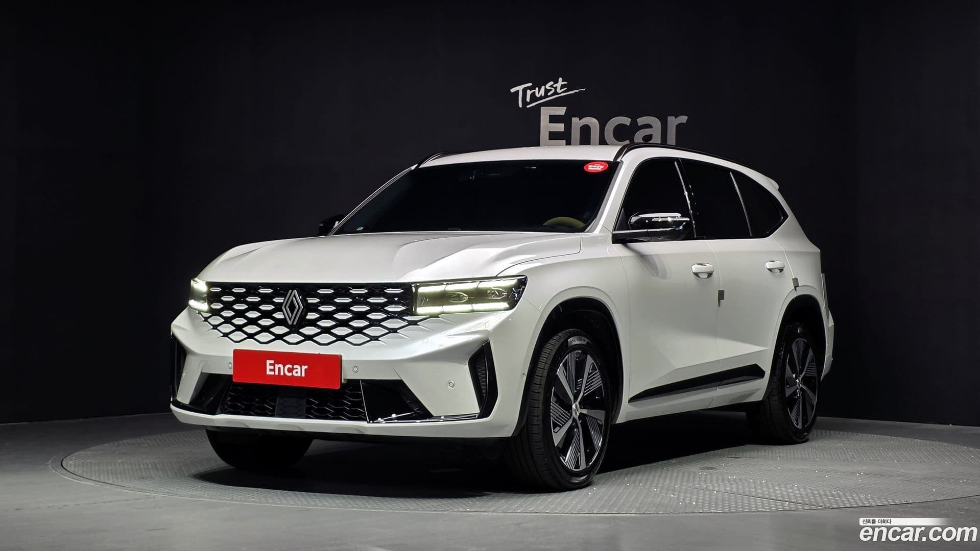 Main__Slider__Photo:Grand Koleos Renault Korea 2024.8-0