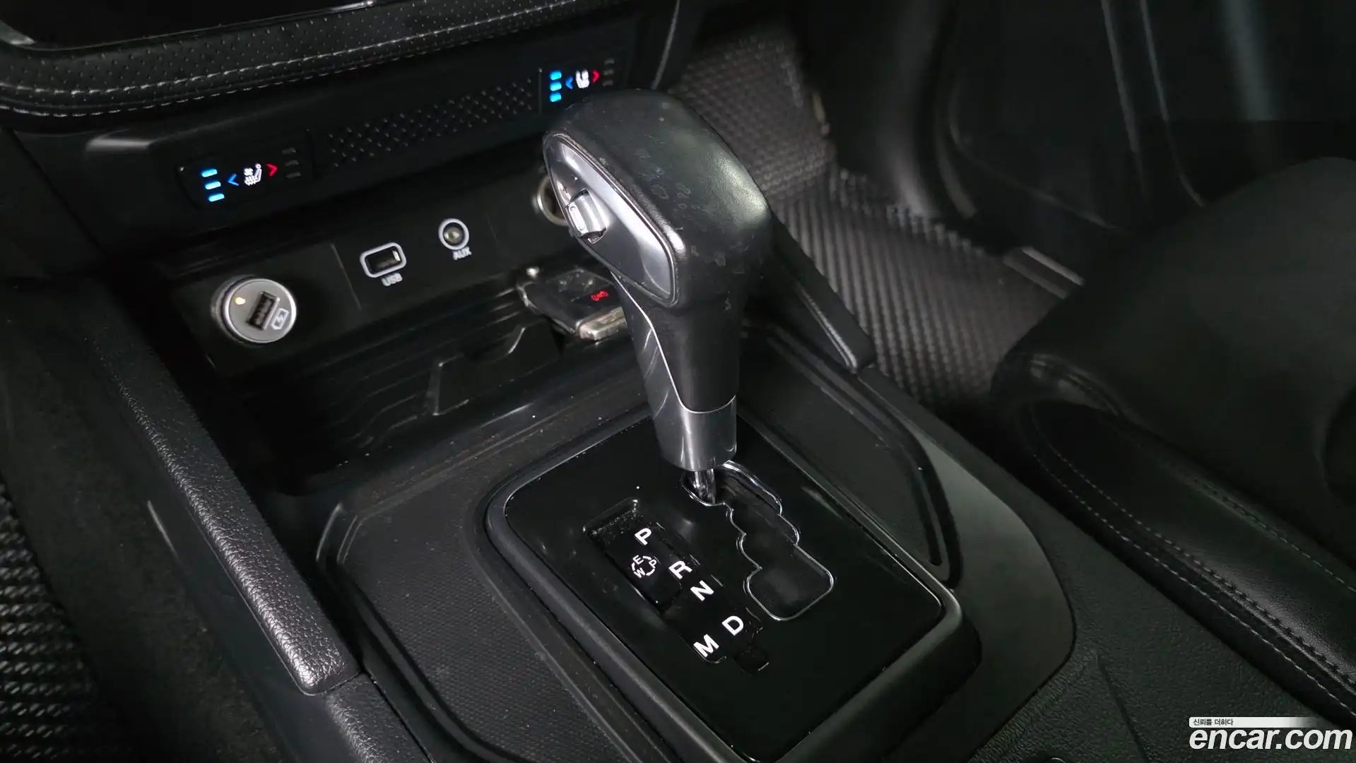 Rexton KG Mobility 2021.11-INNER-009