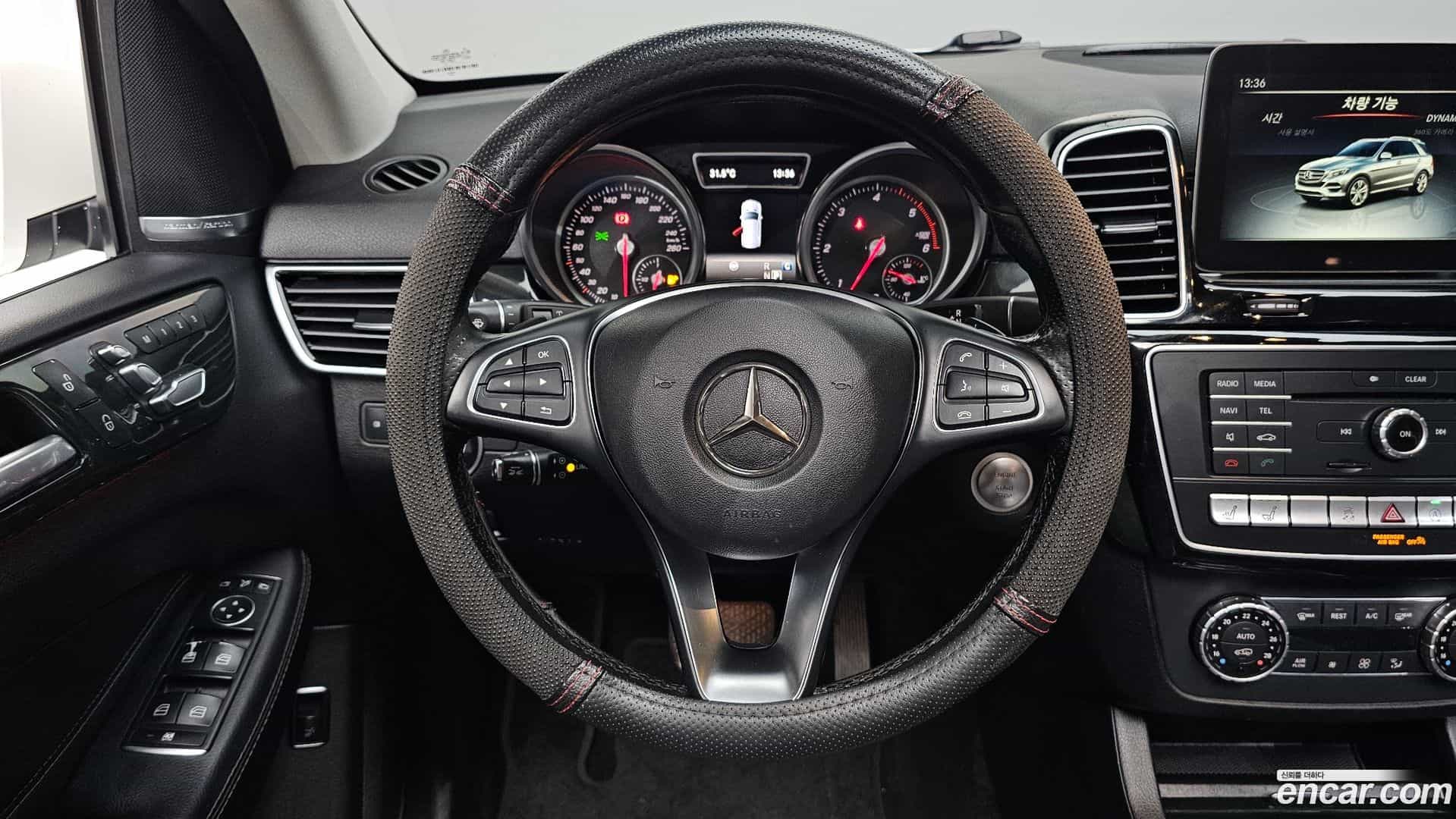 GLE-Class Mercedes-Benz 2017.4-OPTION-017