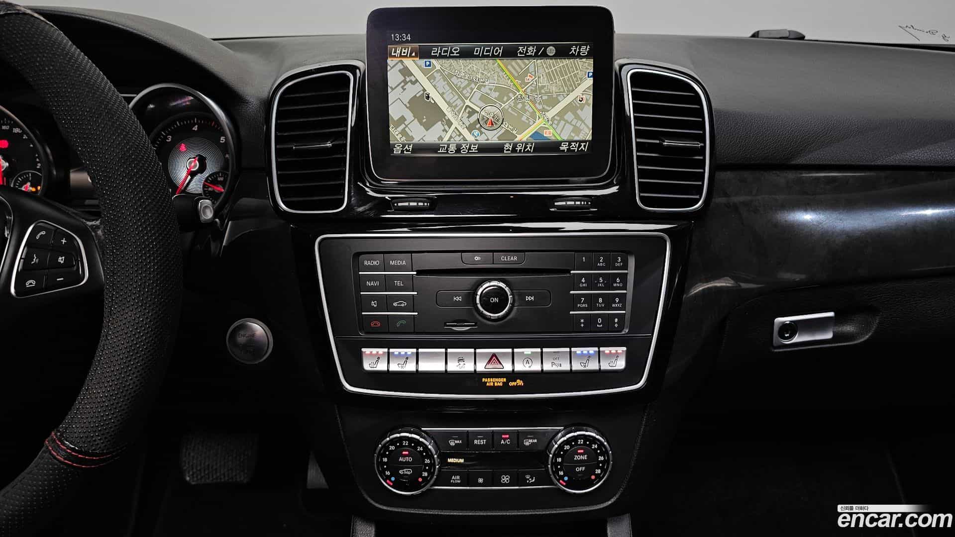 GLE-Class Mercedes-Benz 2017.4-OPTION-018