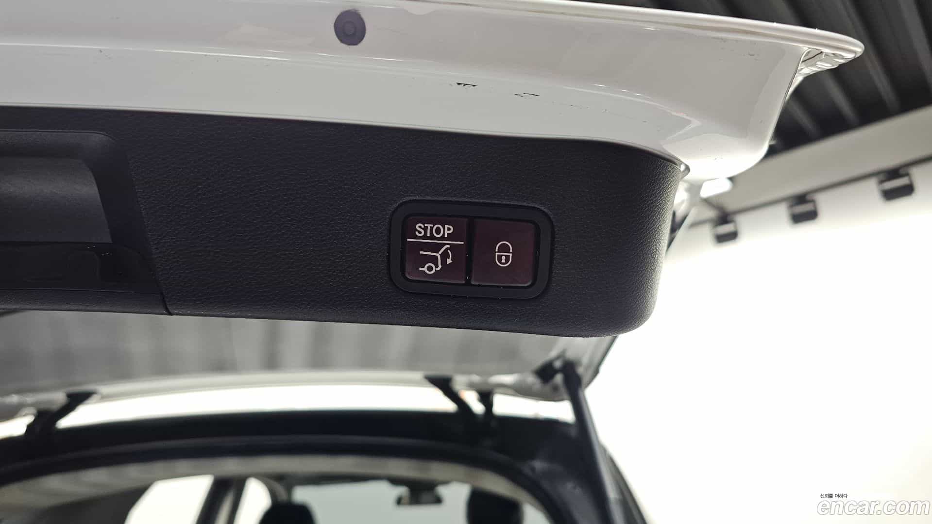GLE-Class Mercedes-Benz 2017.4-OPTION-024