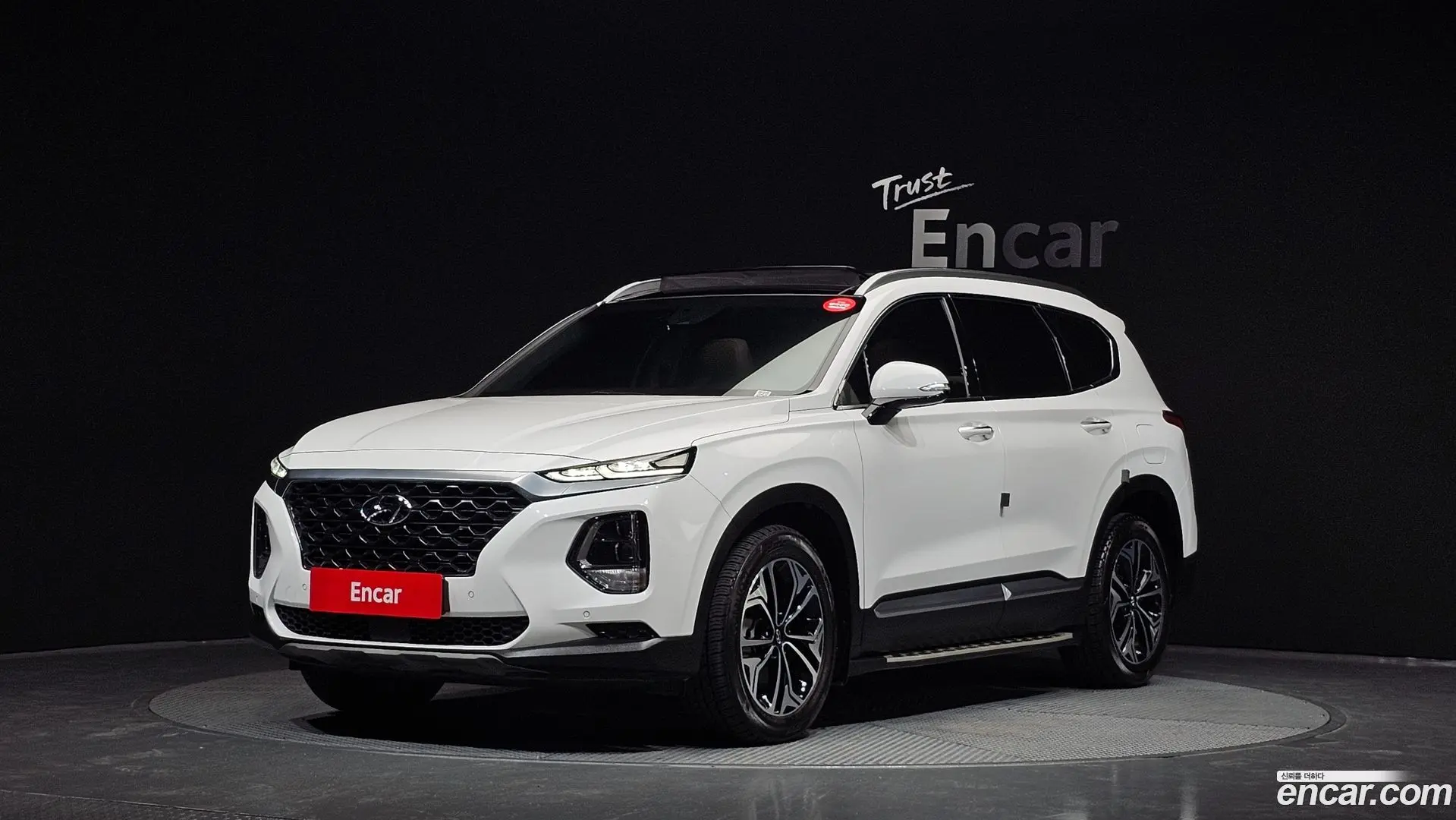 Main__Slider__Photo:Santafe Hyundai 2019.7-0