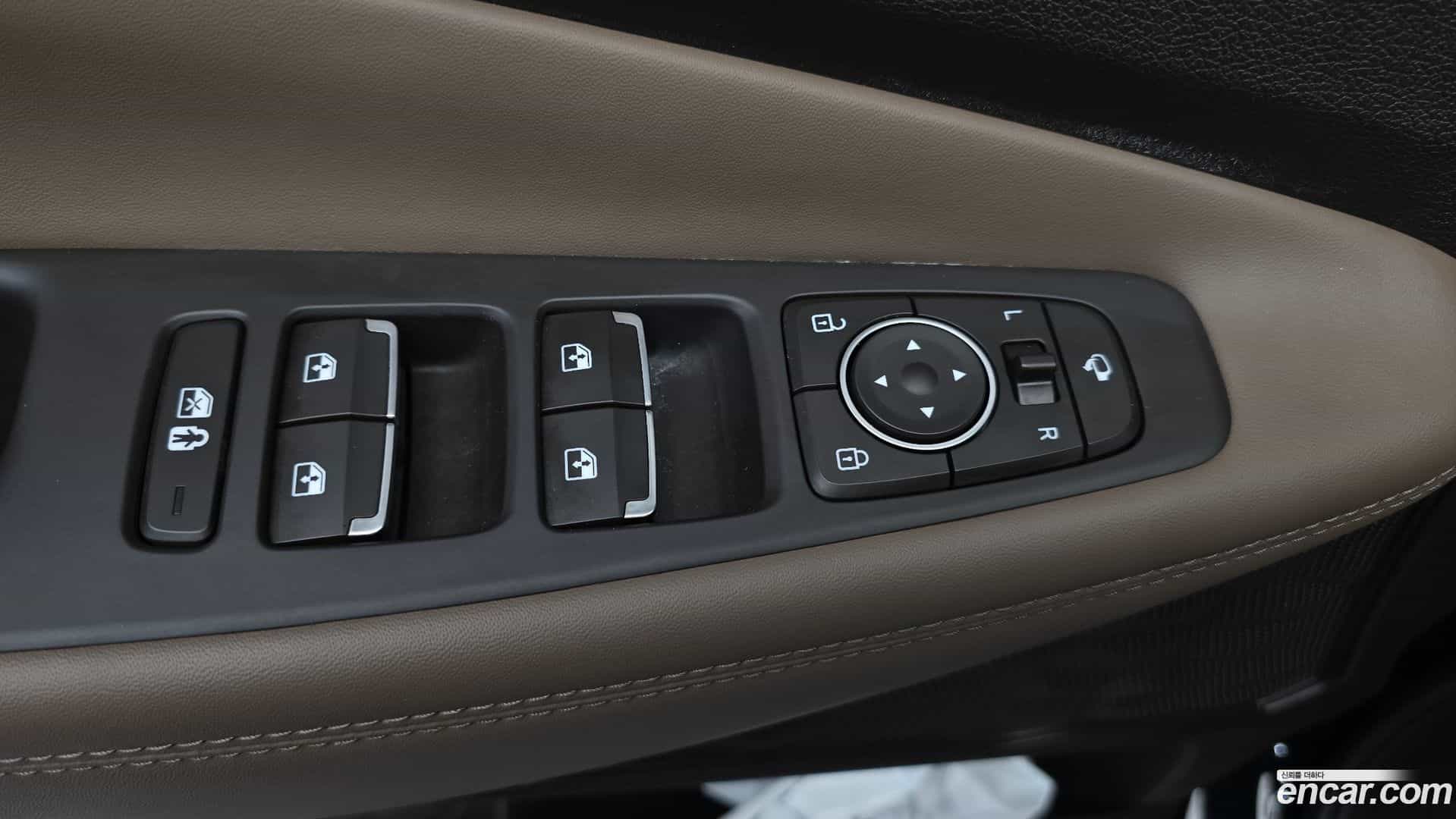Santafe Hyundai 2022.3-OPTION-024