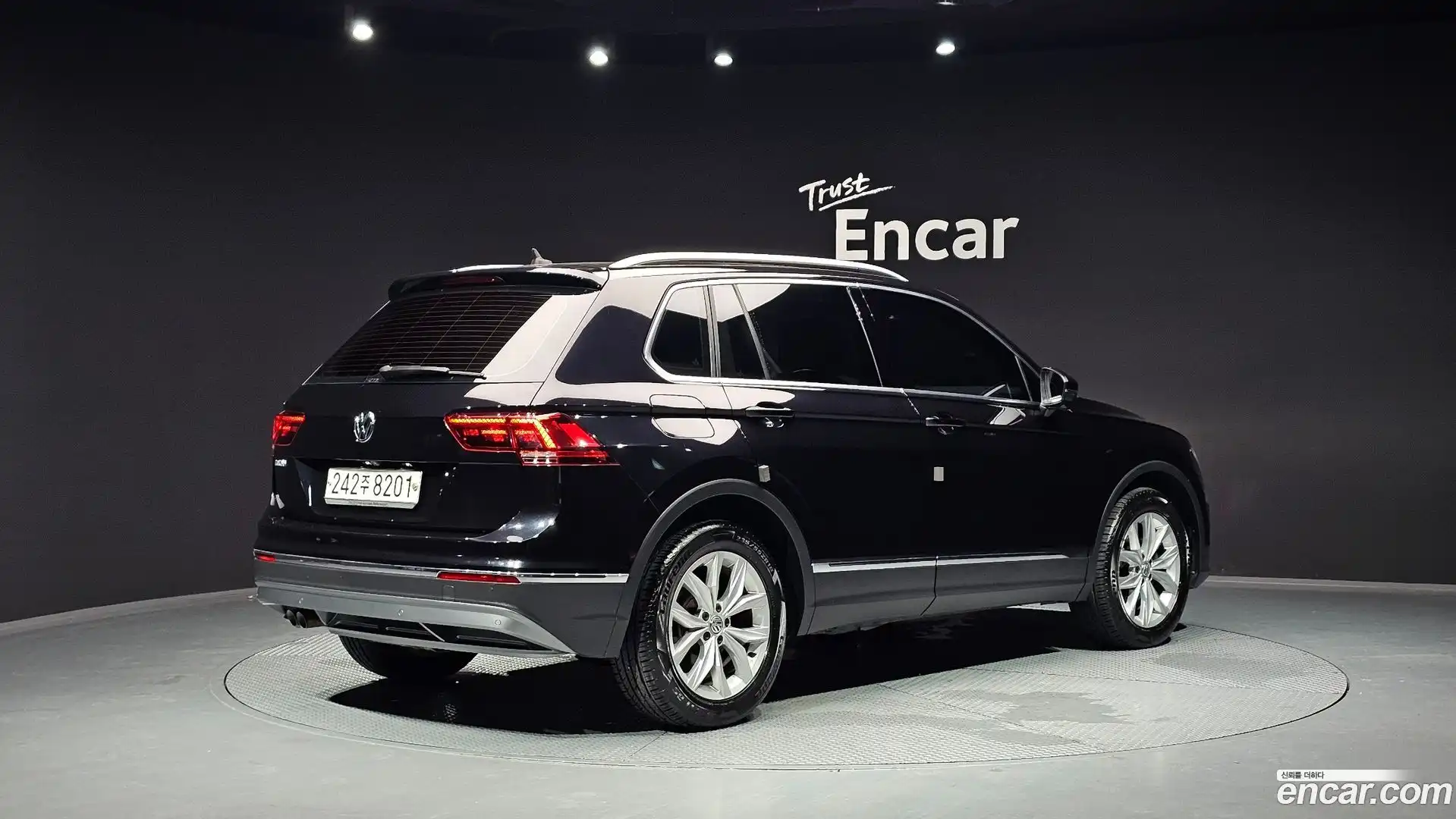 Tiguan Volkswagen 2020.2-OUTER-002