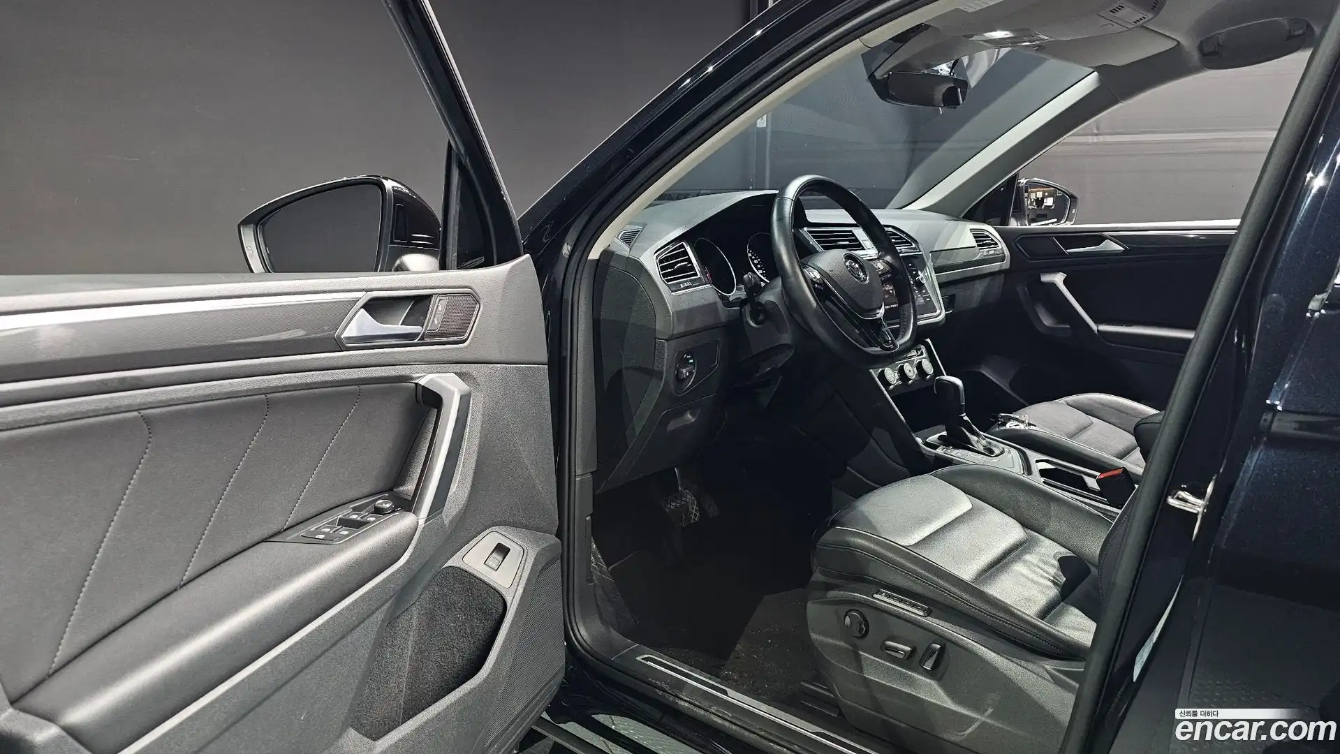 Tiguan Volkswagen 2020.2-INNER-010