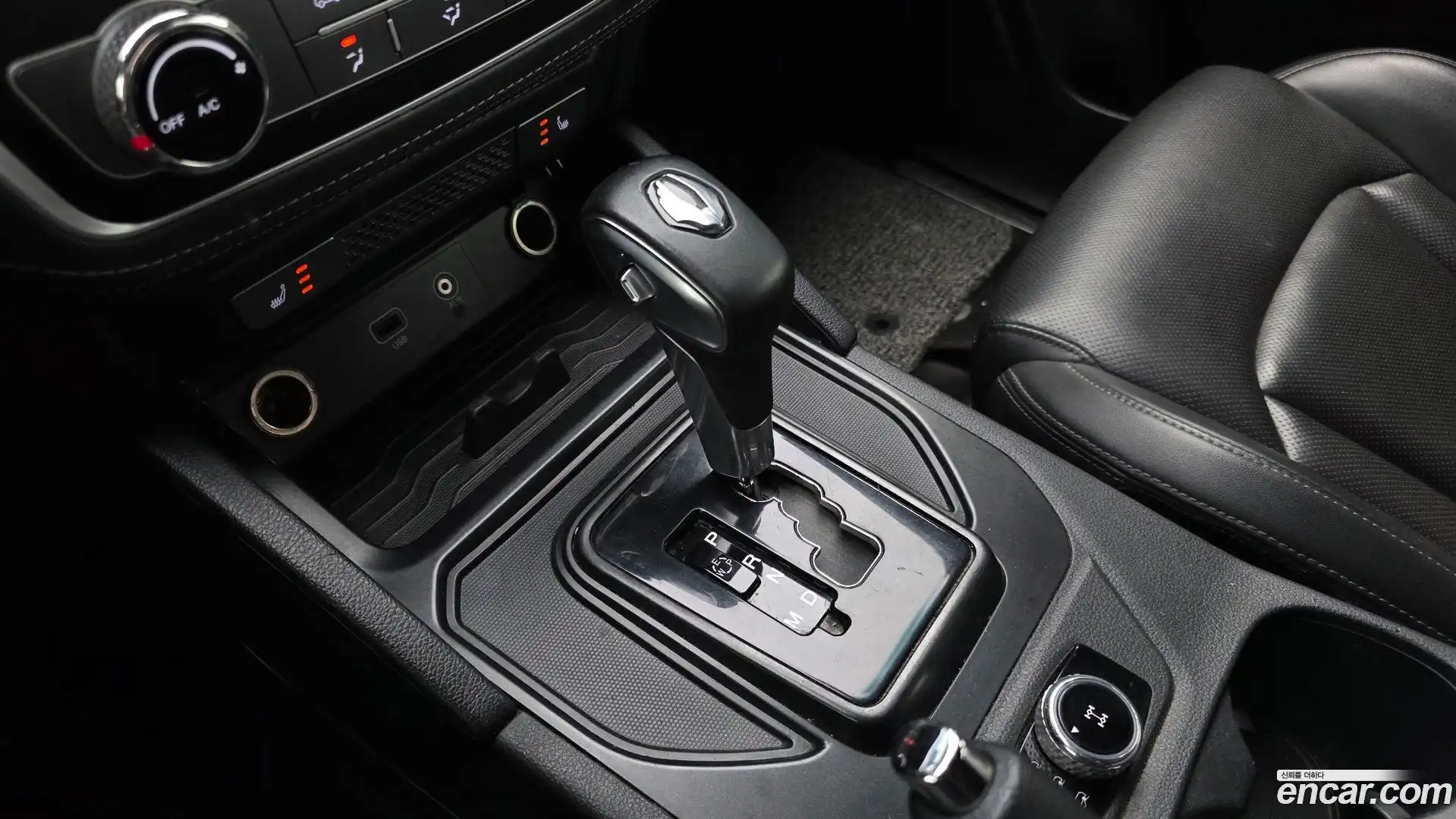 Rexton KG Mobility 2020.5-INNER-009