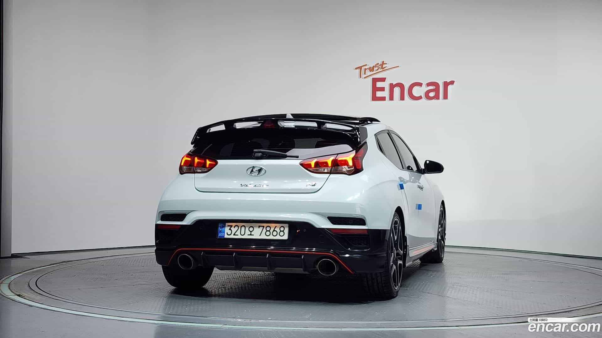 Veloster Hyundai 2018.8-OUTER-004