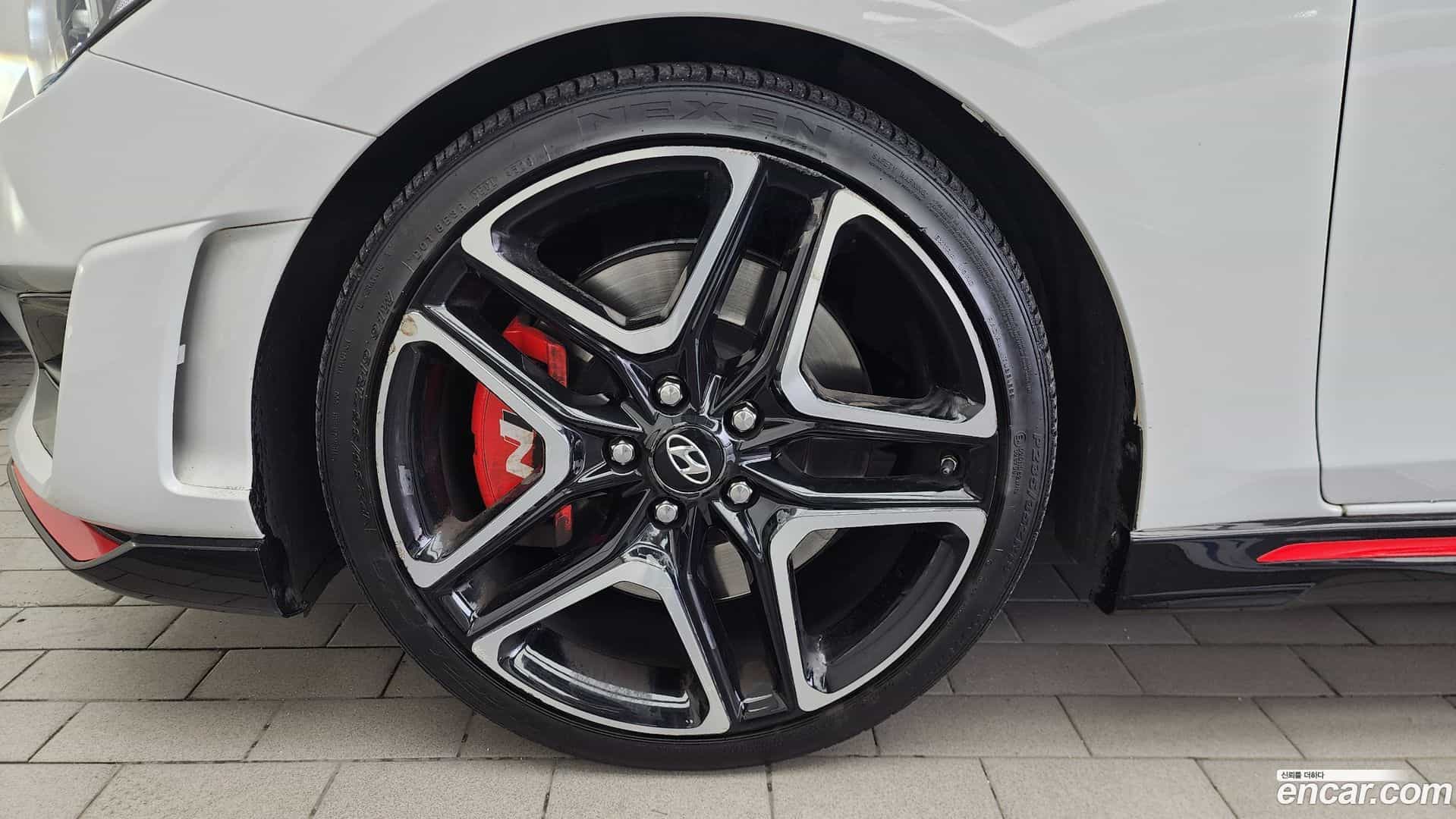 Veloster Hyundai 2018.8-OUTER-005