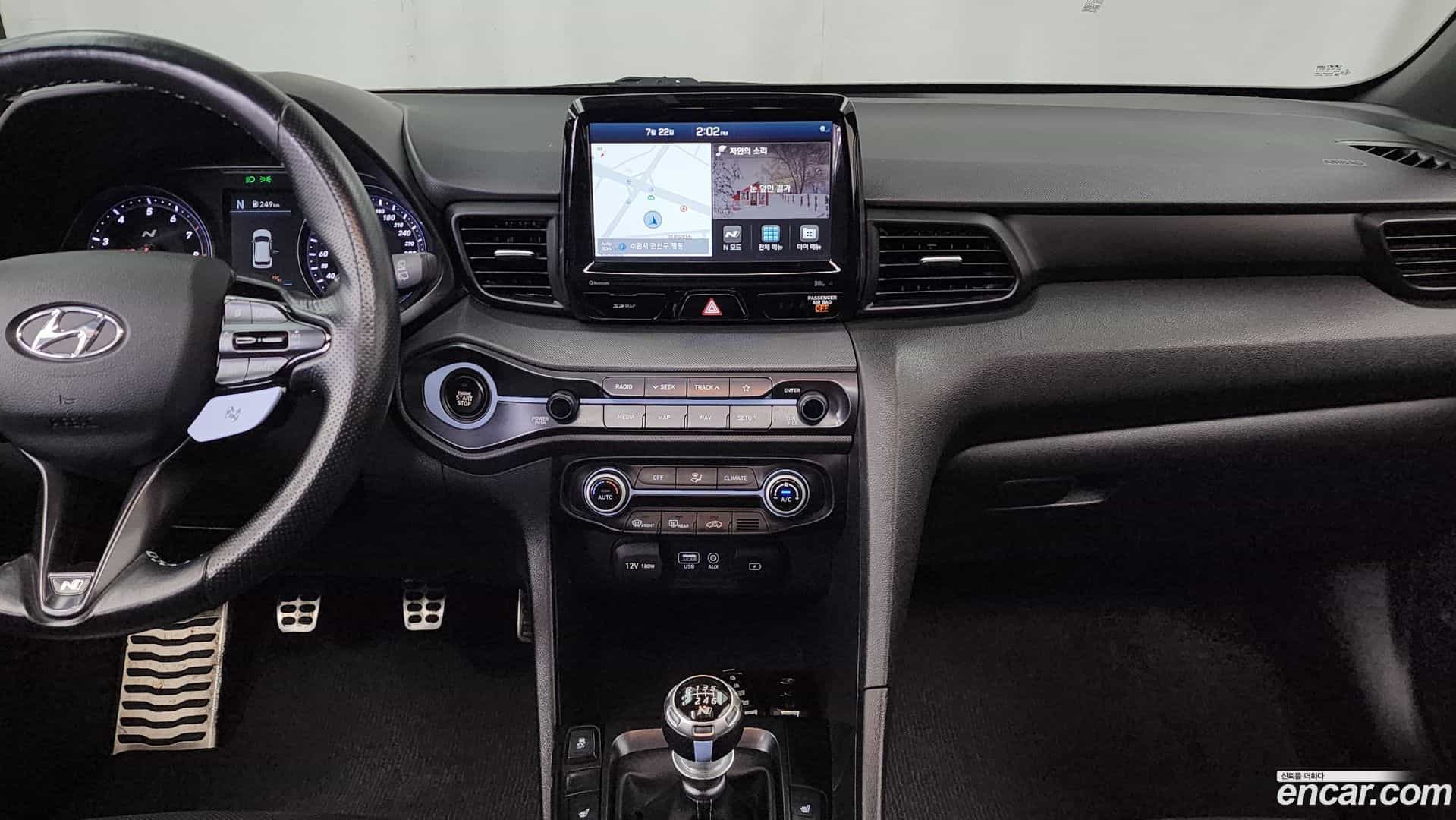 Veloster Hyundai 2018.8-OPTION-018