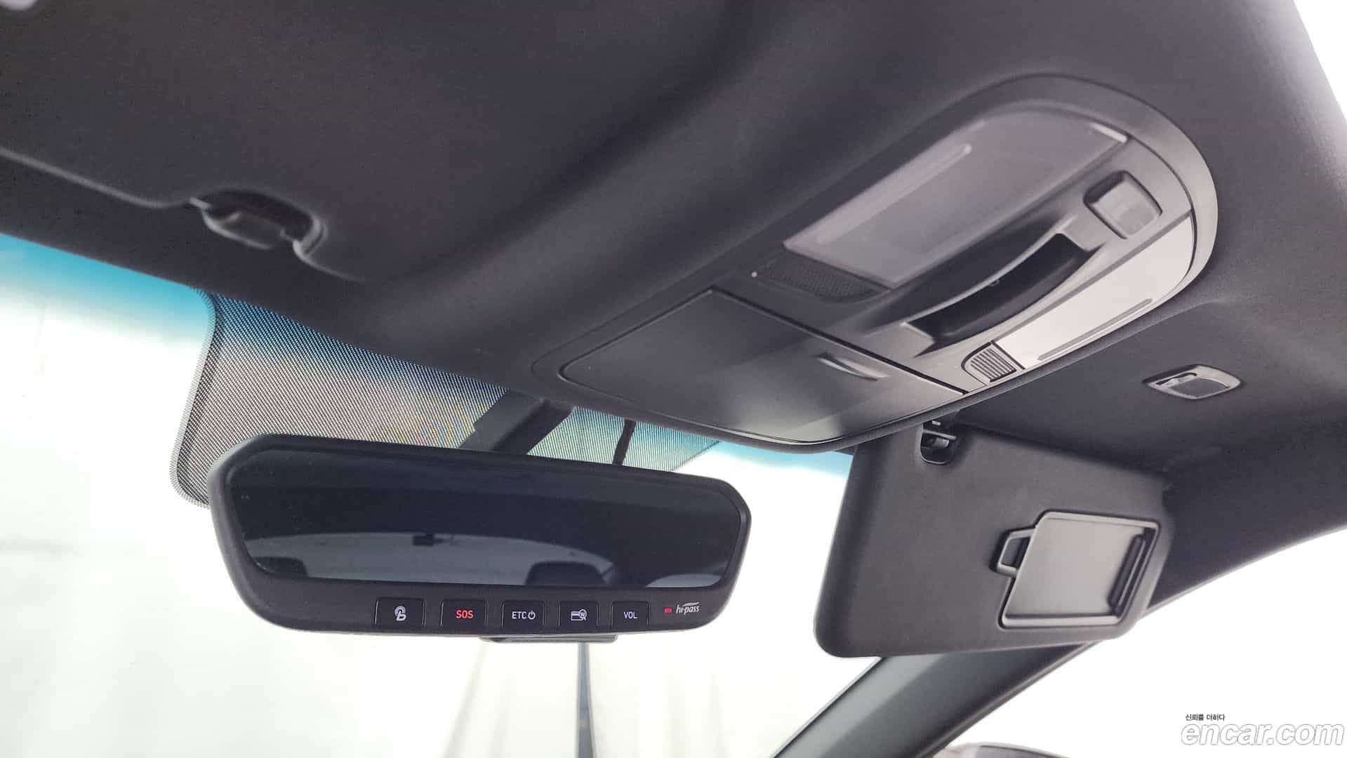 Veloster Hyundai 2018.8-OPTION-021