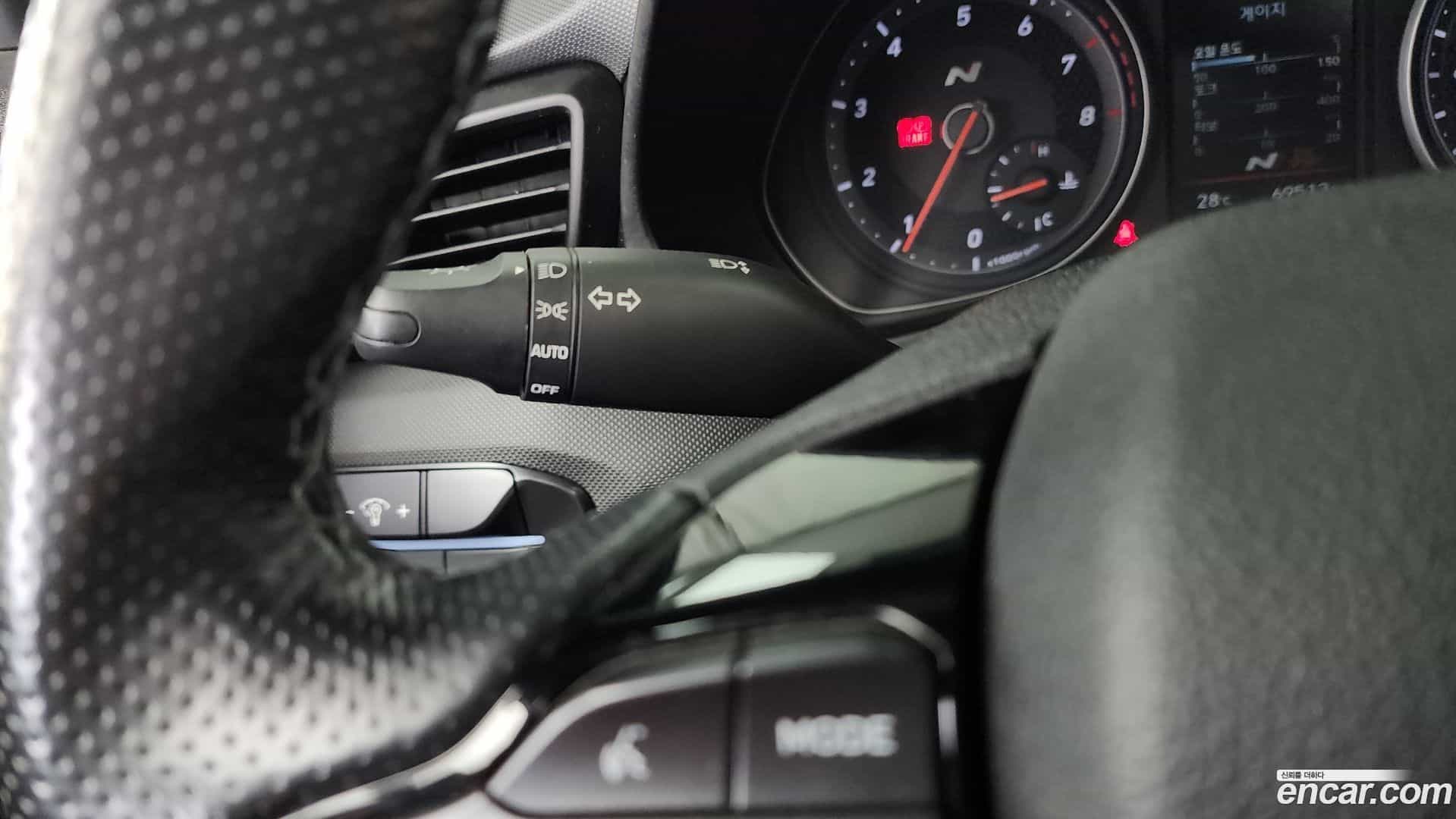 Veloster Hyundai 2018.8-OPTION-023