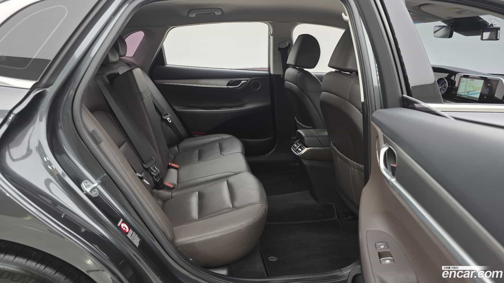 Grandeur Hyundai 2020.4-OPTION-015