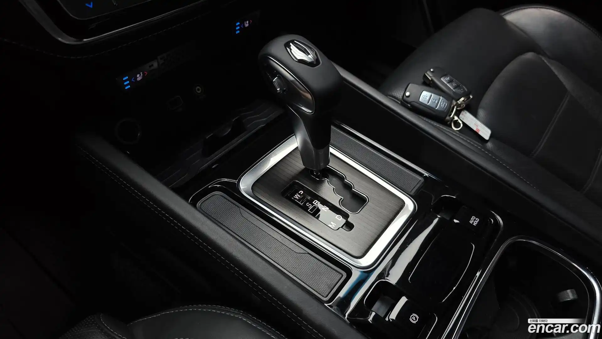 Rexton KG Mobility 2017.10-INNER-009