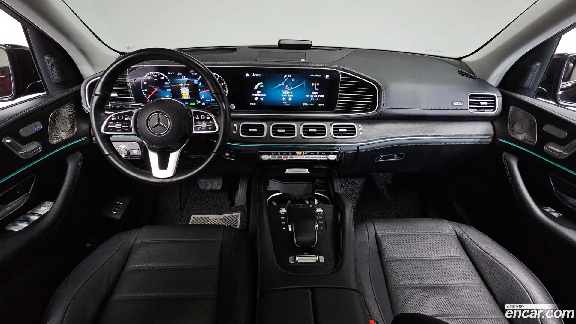 GLE-Class Mercedes-Benz 2022.8-INNER-007