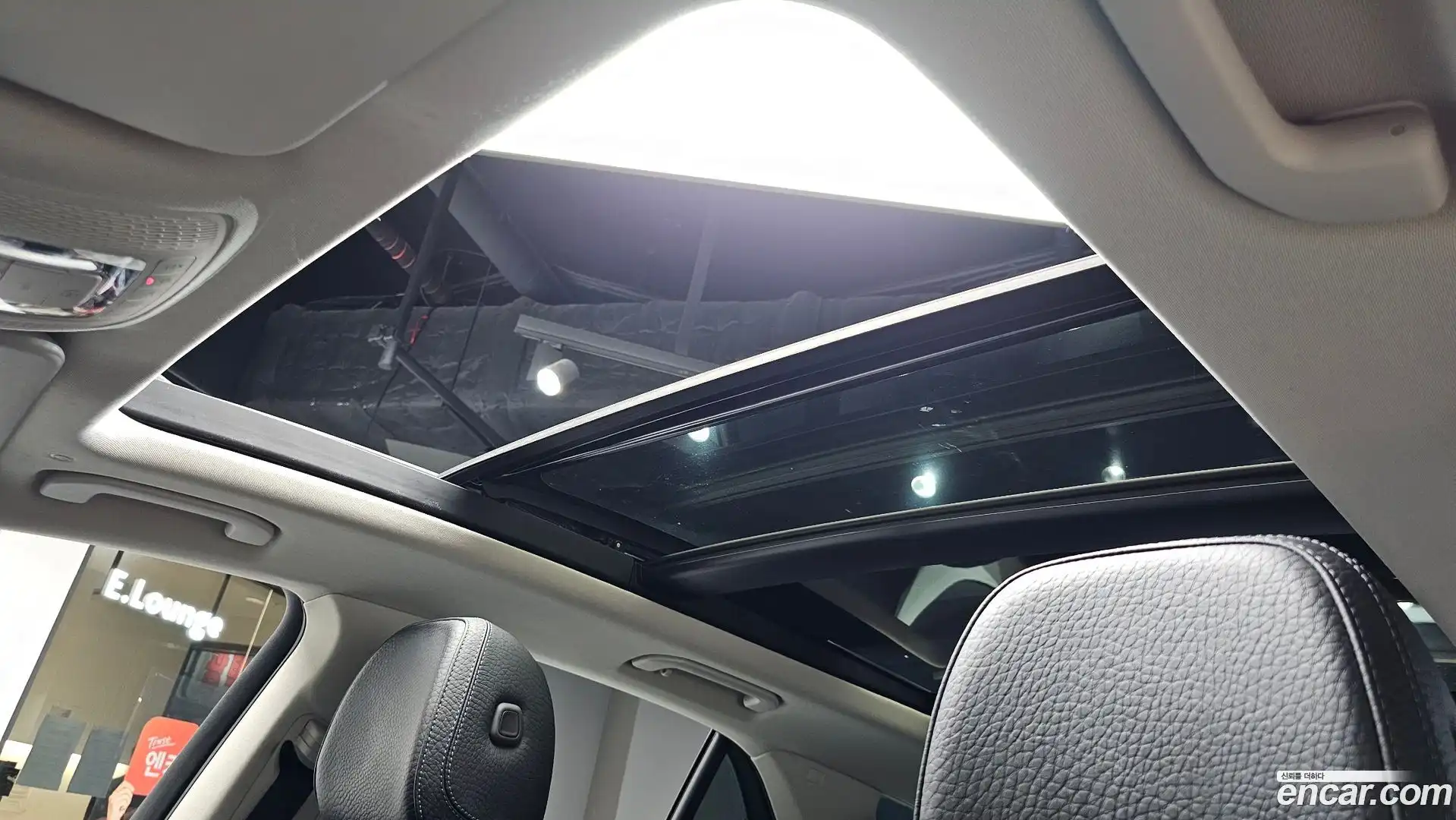 GLE-Class Mercedes-Benz 2022.8-OPTION-021