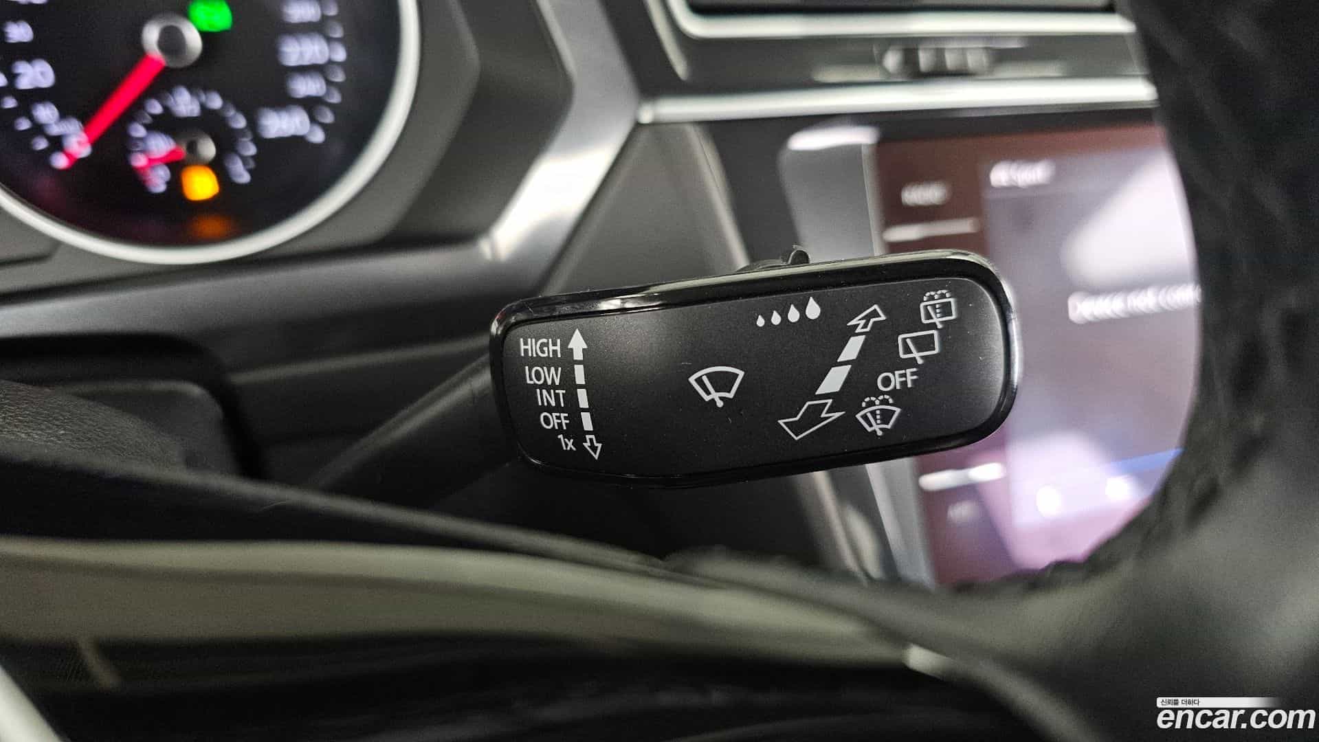 Tiguan Volkswagen 2018.5-OPTION-022